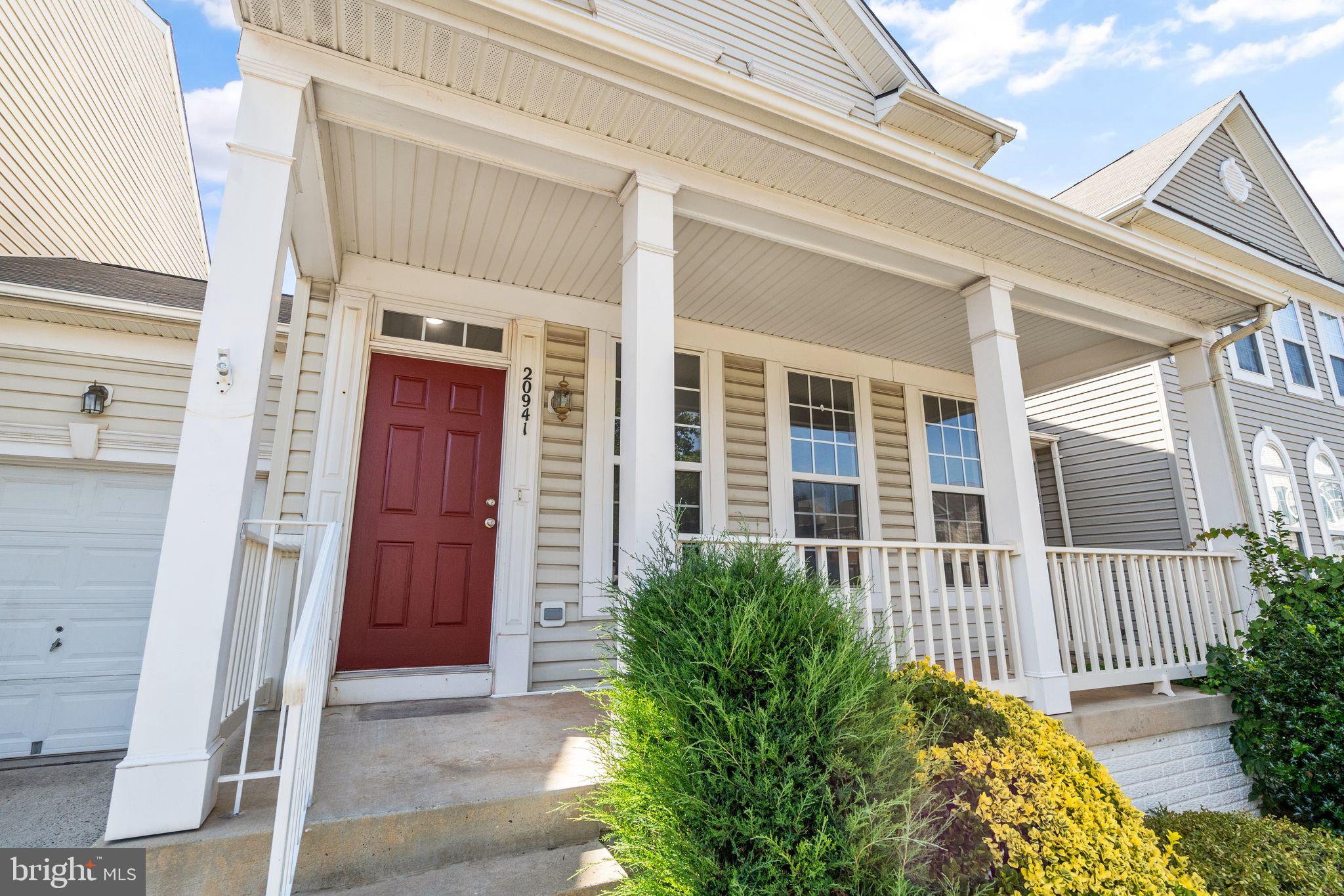 ASHBURN VILLAGE - Residential