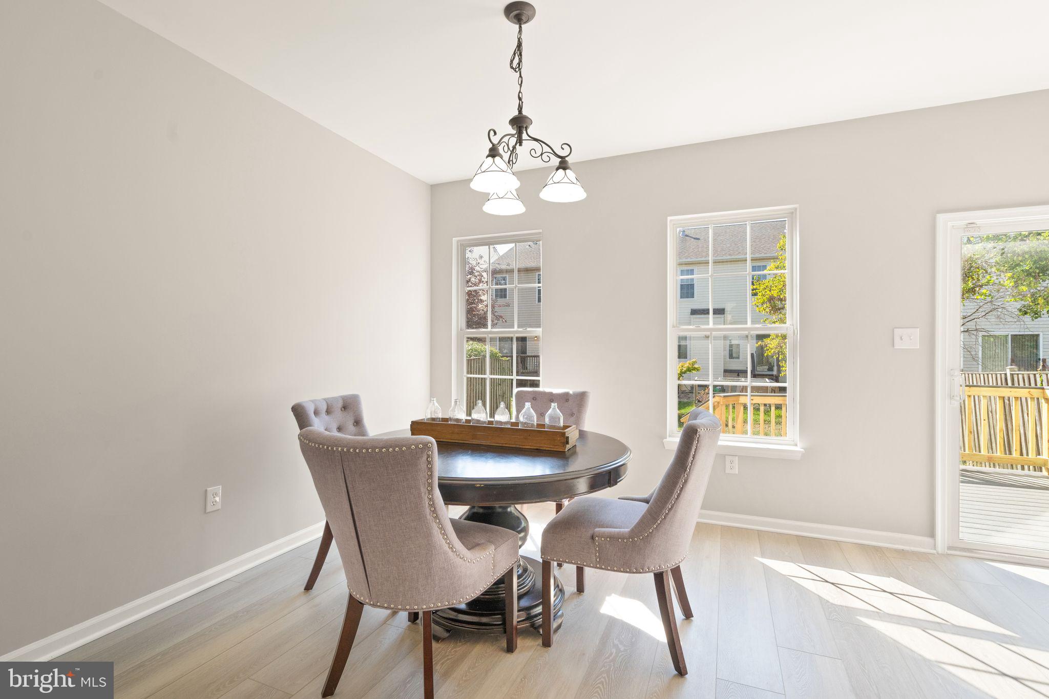 ASHBURN VILLAGE - Residential