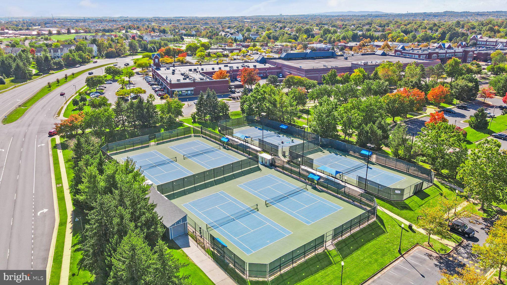 ASHBURN VILLAGE - Residential