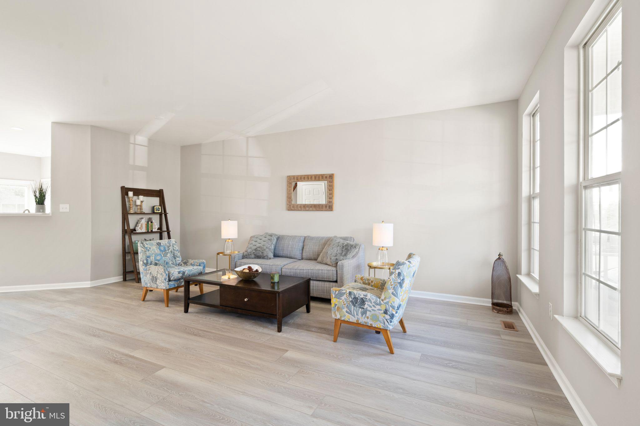 ASHBURN VILLAGE - Residential