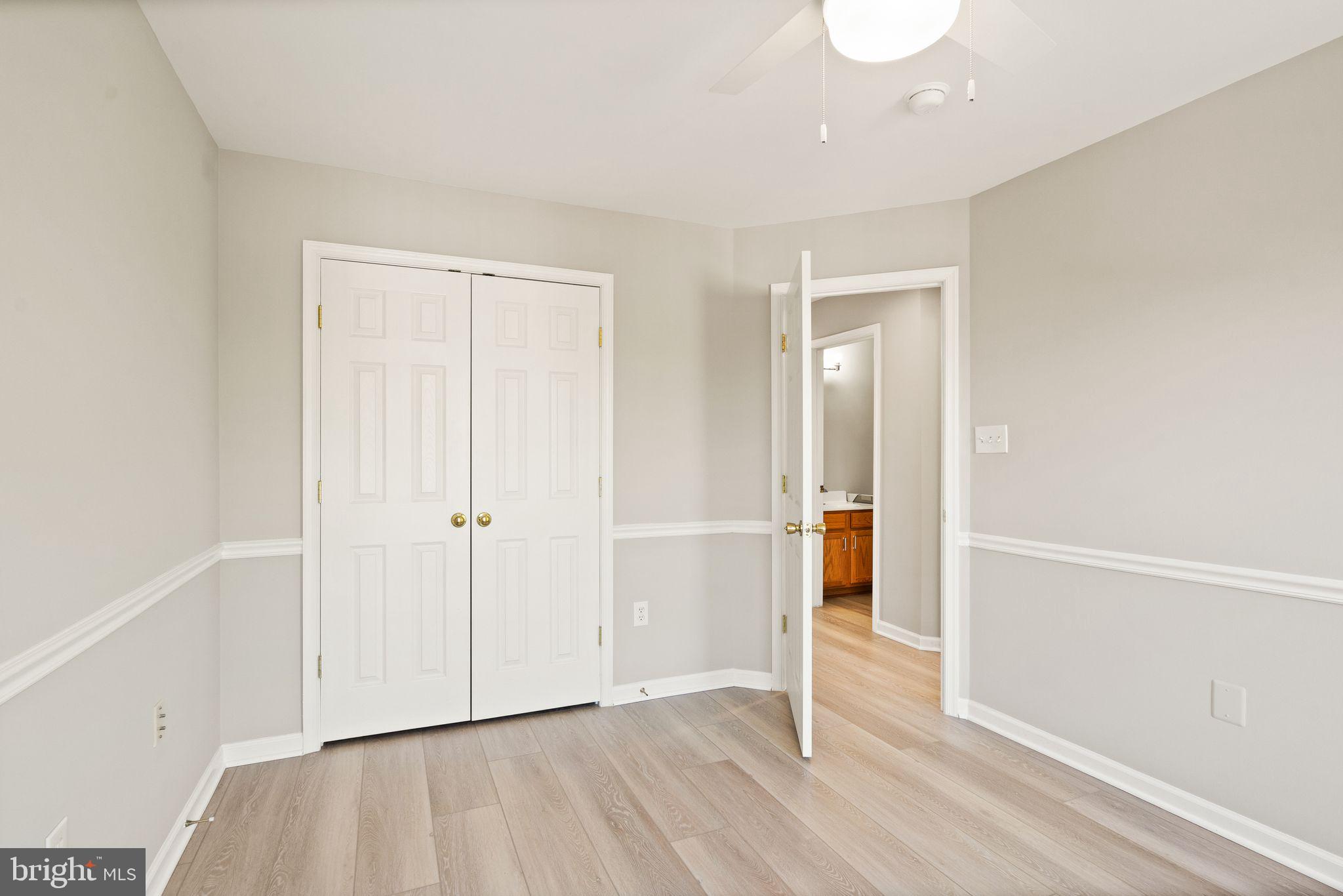 ASHBURN VILLAGE - Residential