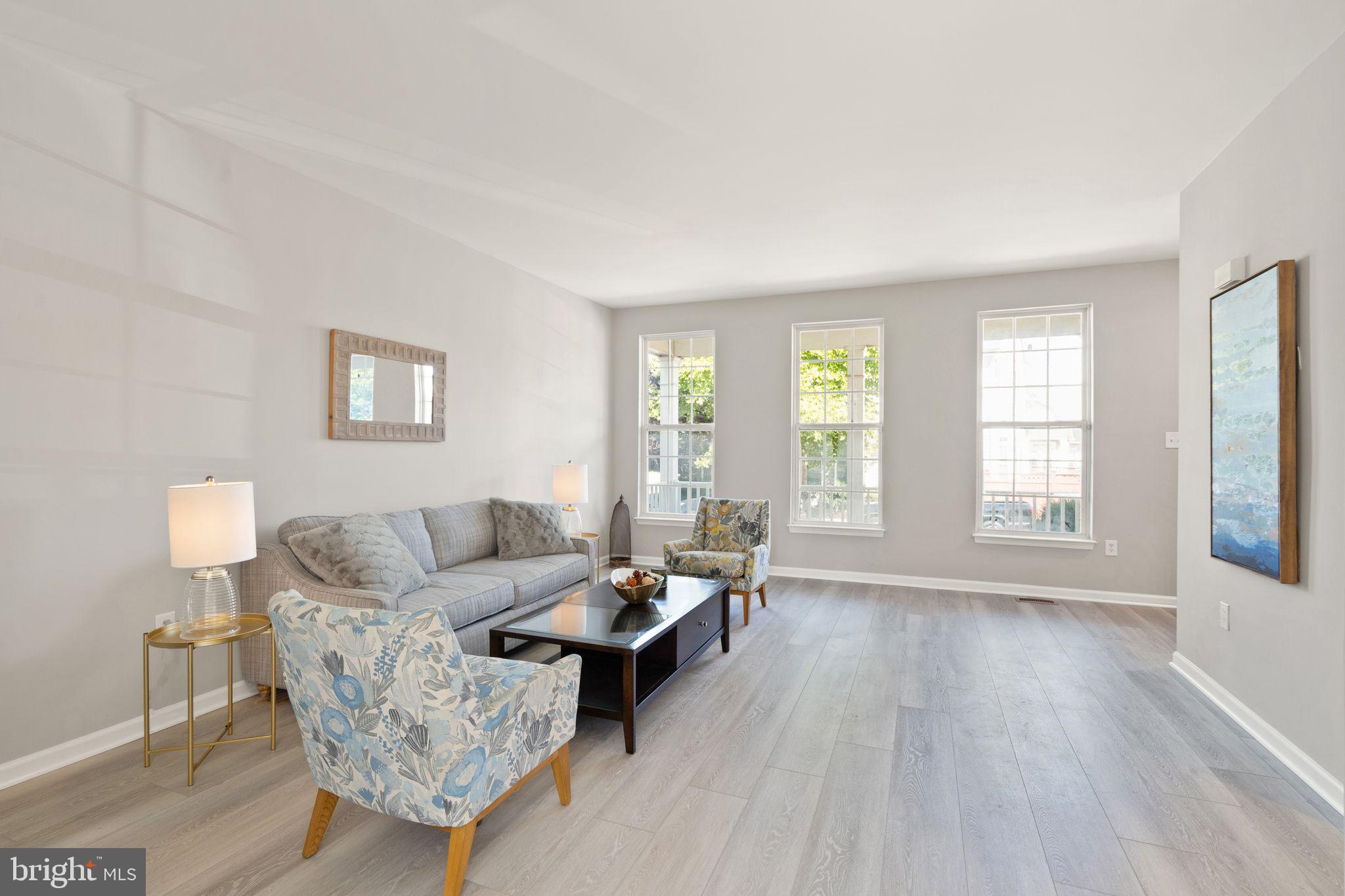 ASHBURN VILLAGE - Residential