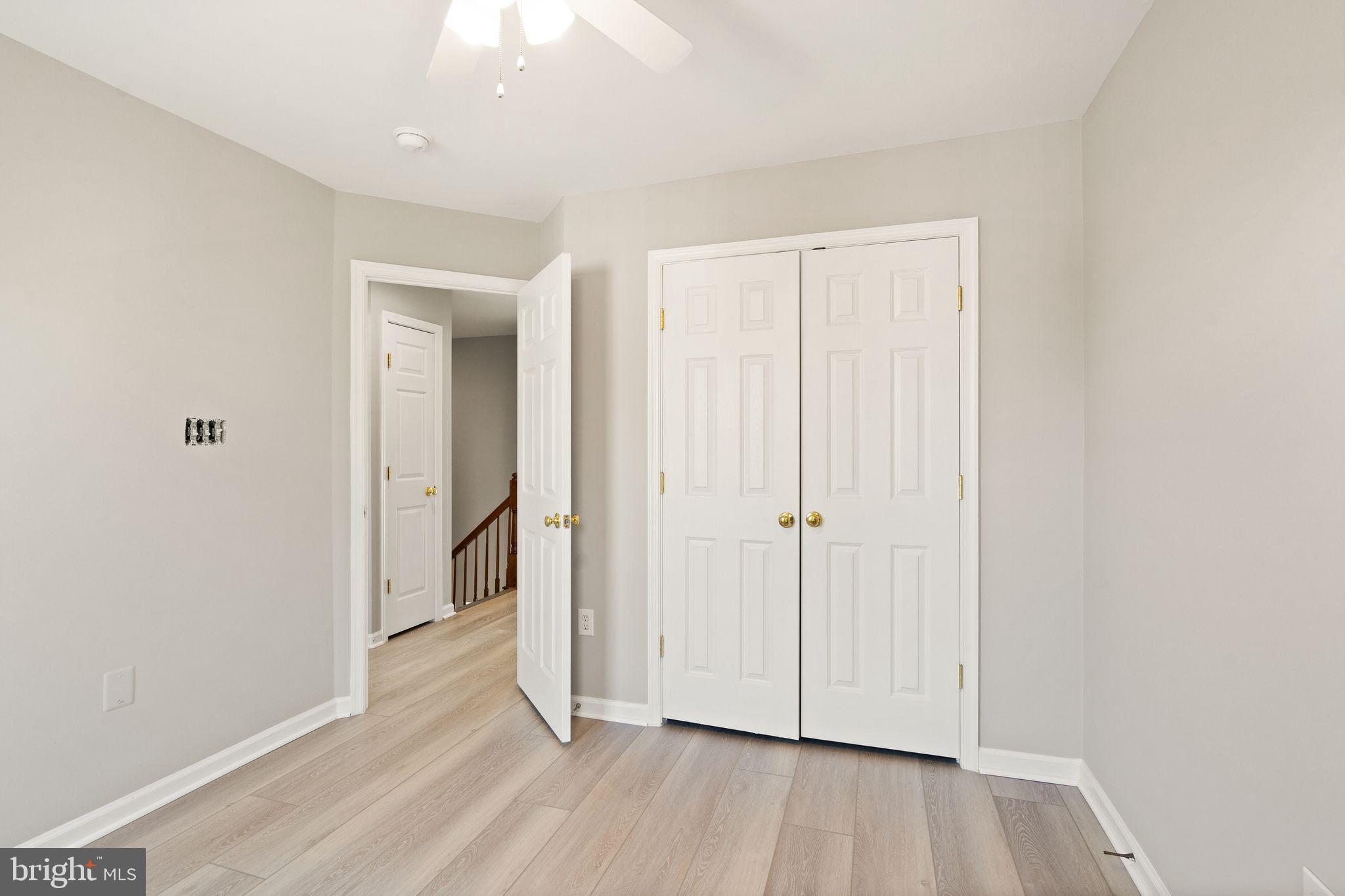 ASHBURN VILLAGE - Residential