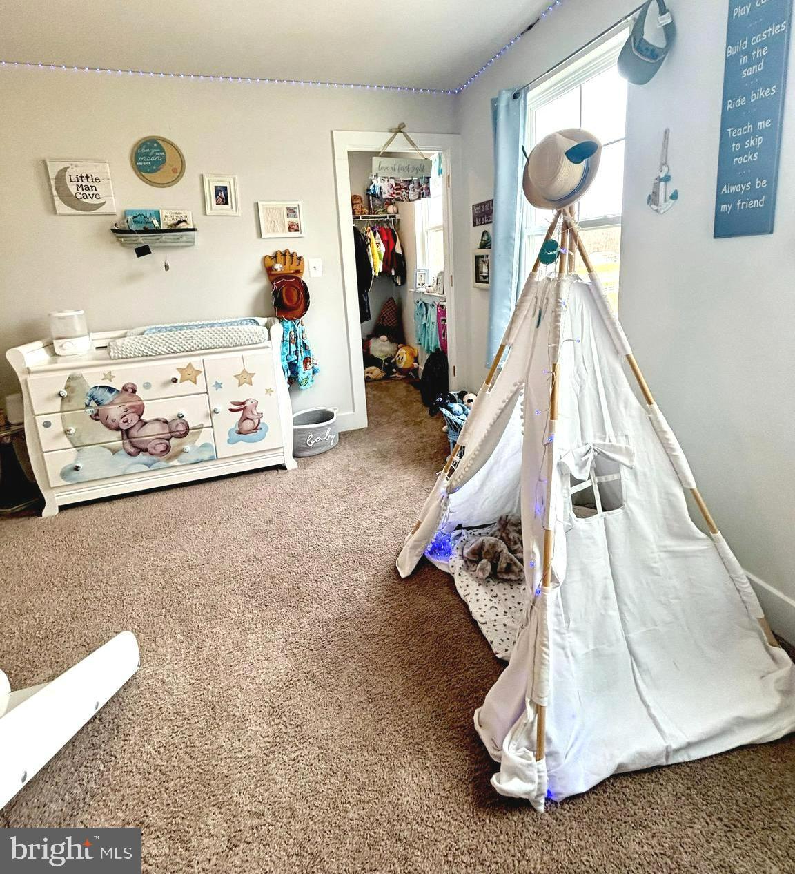 HAMILTON RESERVE - Residential