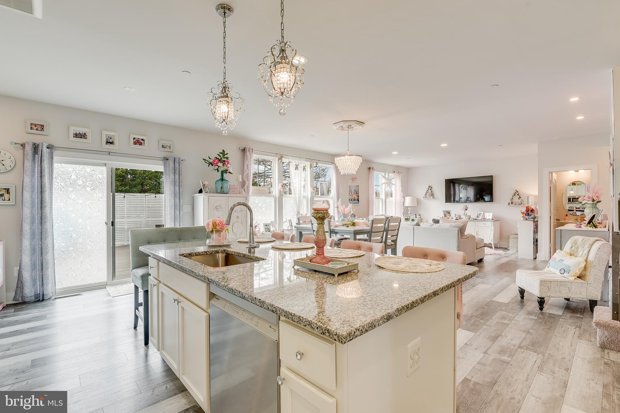 HAMILTON RESERVE - Residential