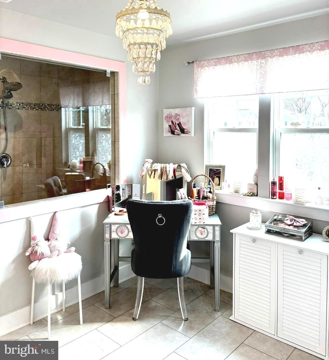 HAMILTON RESERVE - Residential