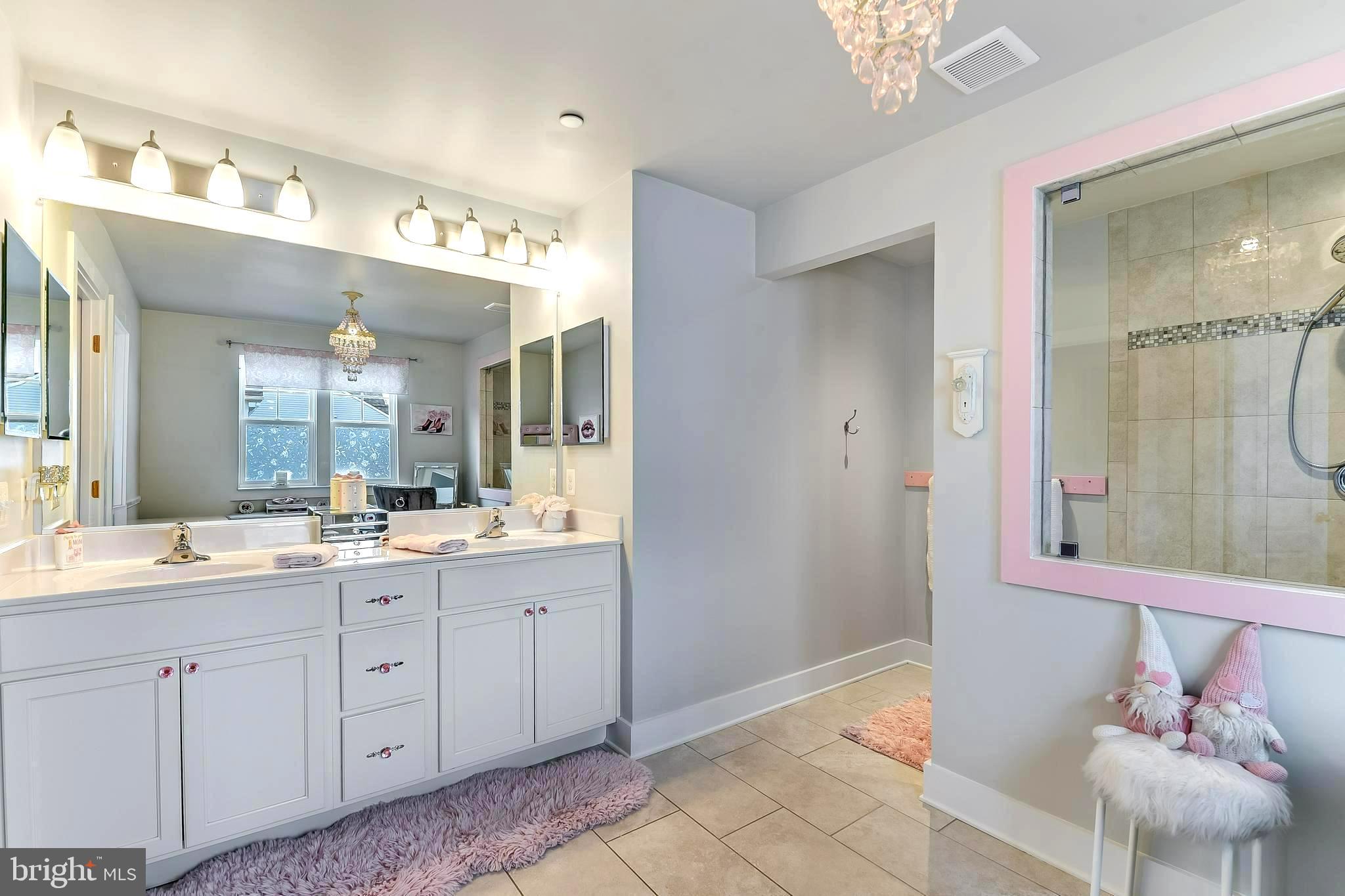 HAMILTON RESERVE - Residential