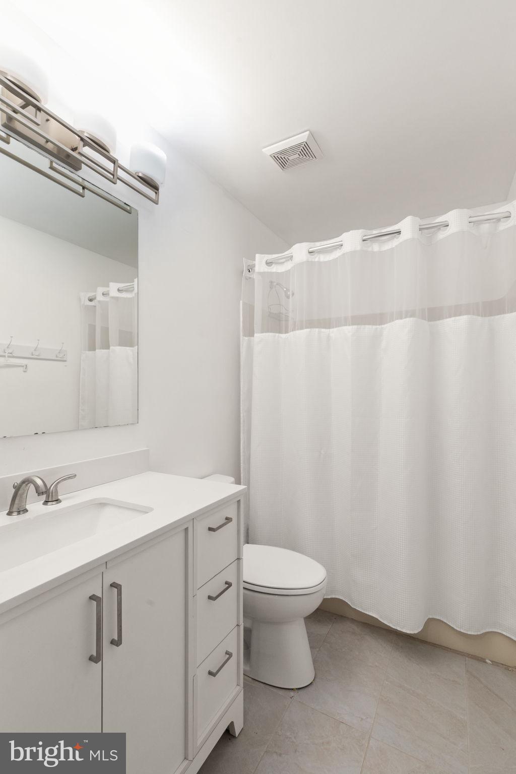 BRISTOL FOREST - Residential