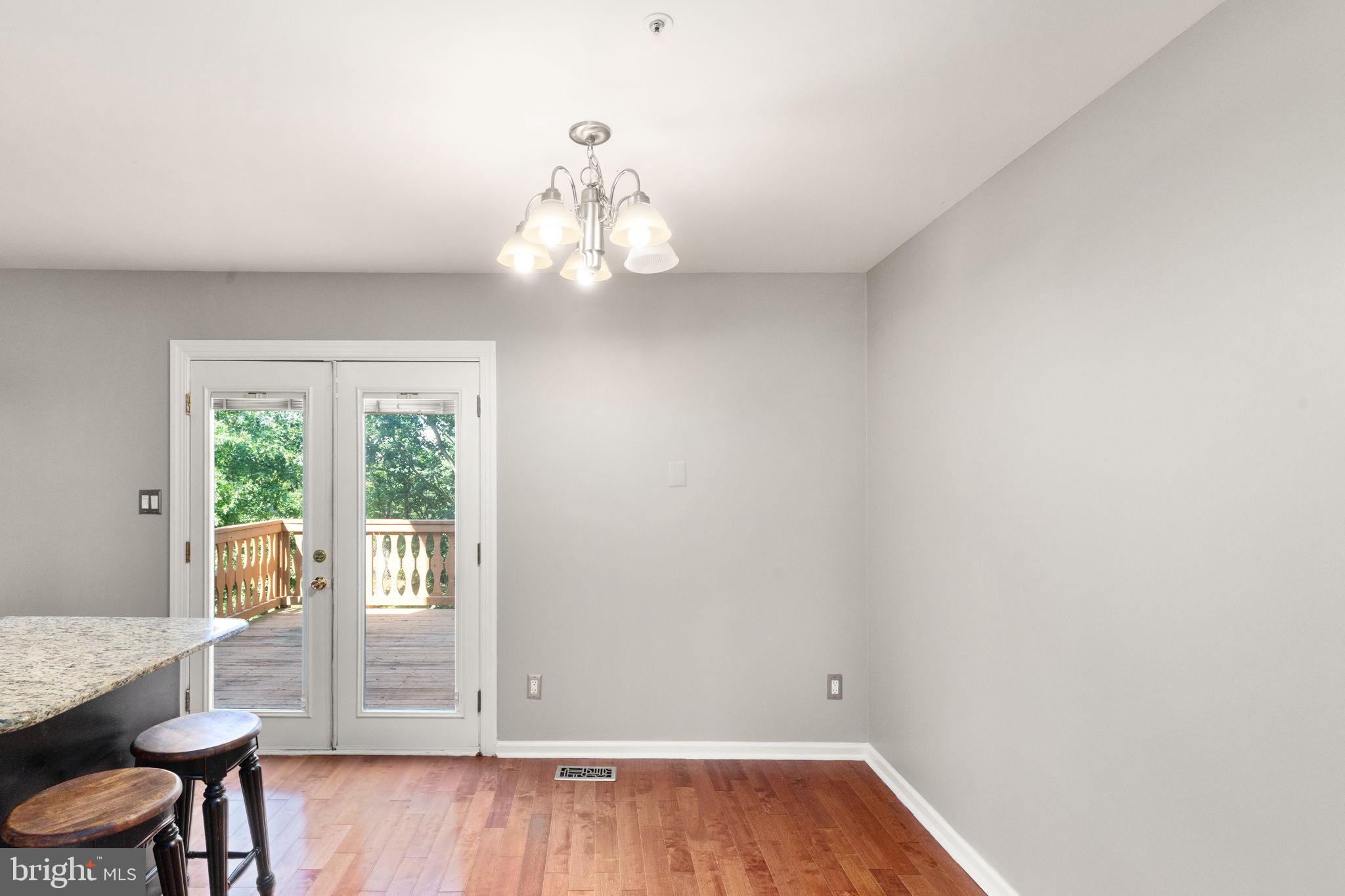 BRISTOL FOREST - Residential