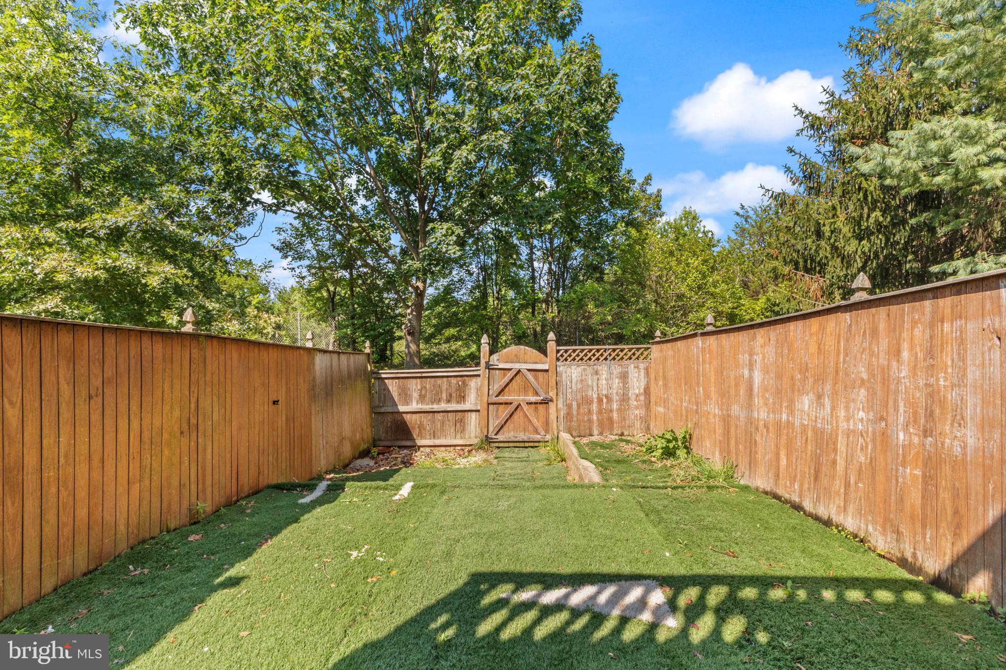 BRISTOL FOREST - Residential