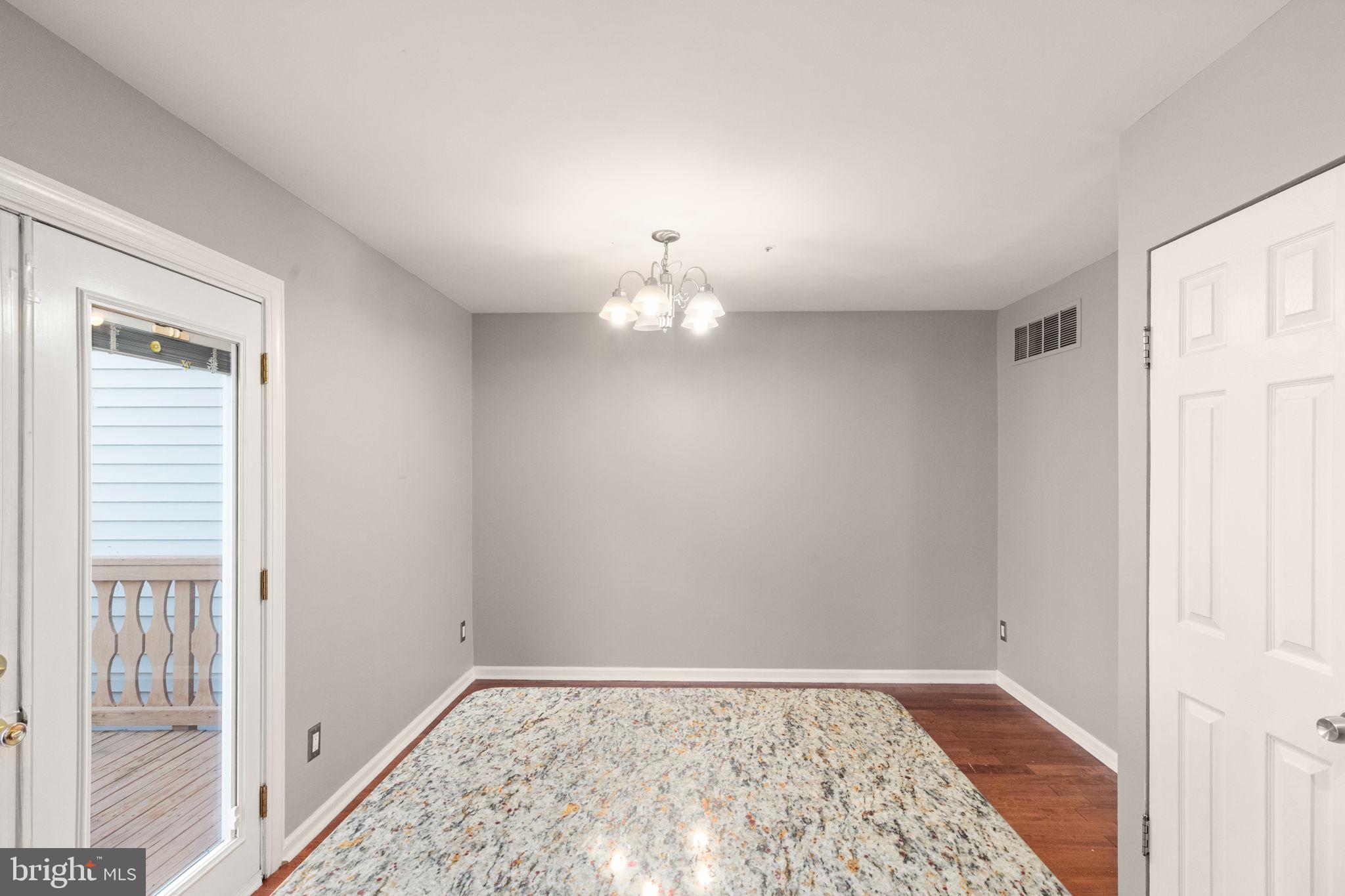 BRISTOL FOREST - Residential