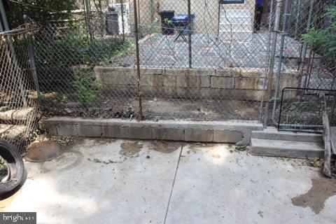 PHILADELPHIA (WEST) - Residential