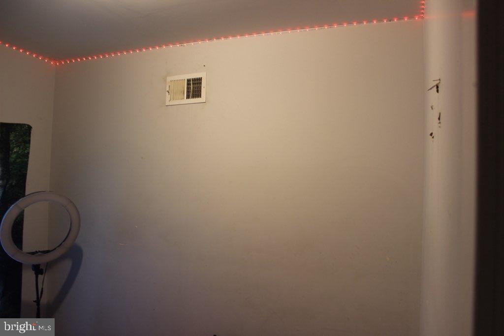 PHILADELPHIA (WEST) - Residential