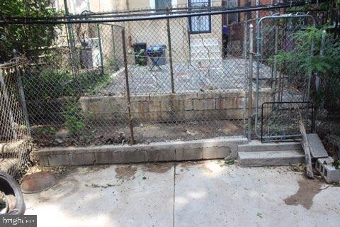 PHILADELPHIA (WEST) - Residential