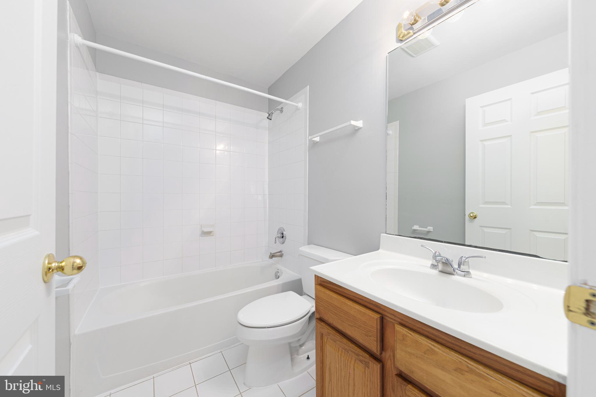 GREEN VALLEY - Residential Lease