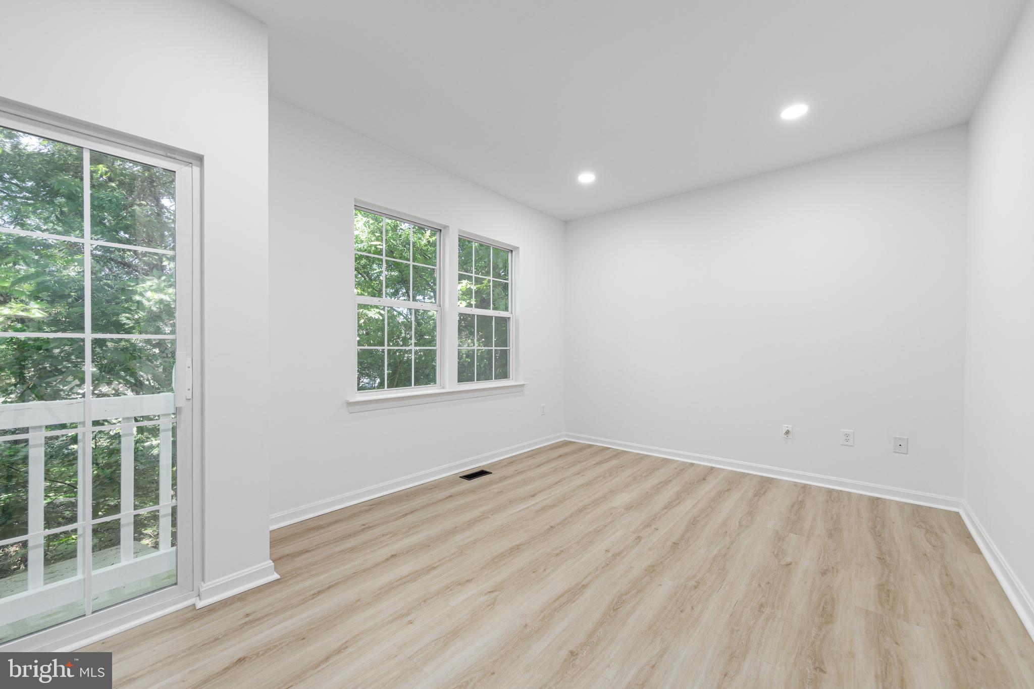 GREEN VALLEY - Residential Lease