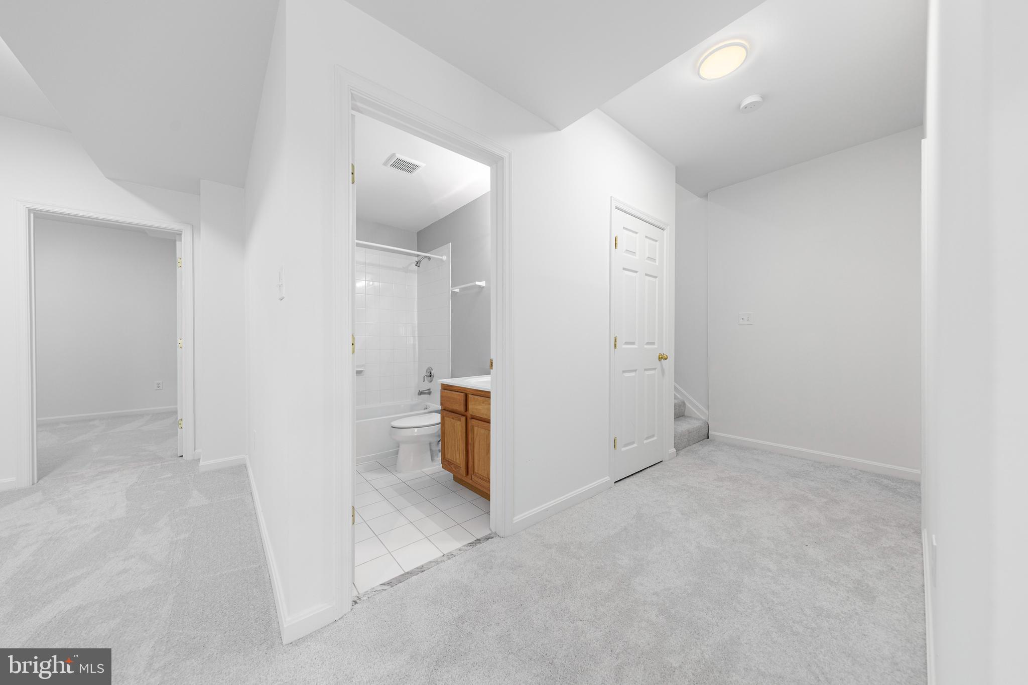 GREEN VALLEY - Residential Lease