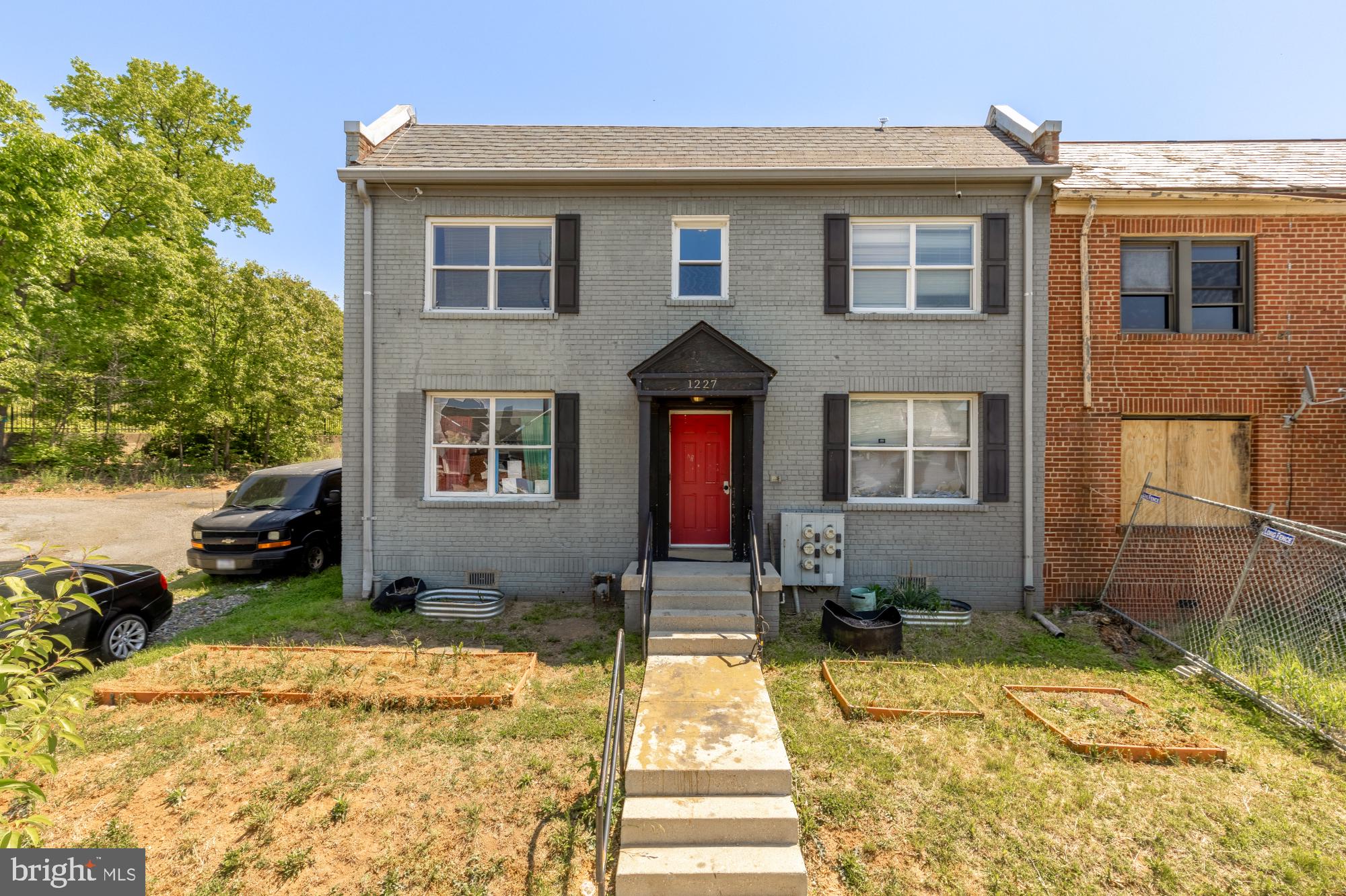 Photo 1 of 23 — 1227 18TH PLACE NE, WASHINGTON, DC 20002