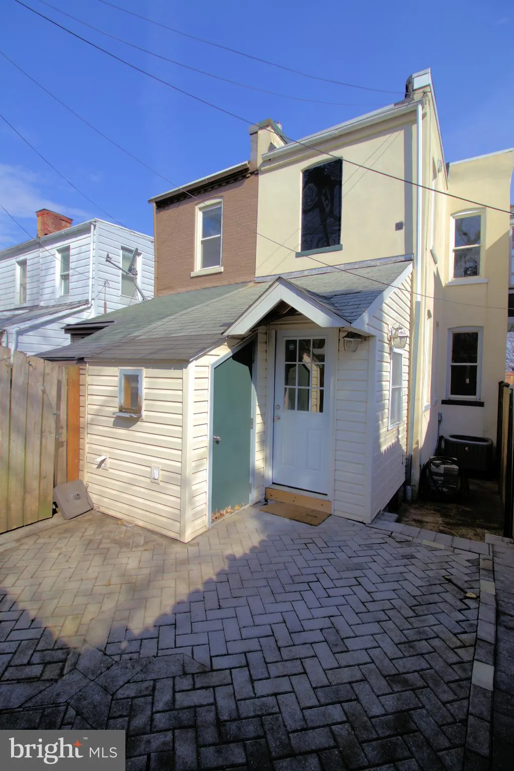 Lancaster, Pennsylvania 17603, United States, 2 Bedrooms Bedrooms, ,1 BathroomBathrooms,Residential,Pending,100724