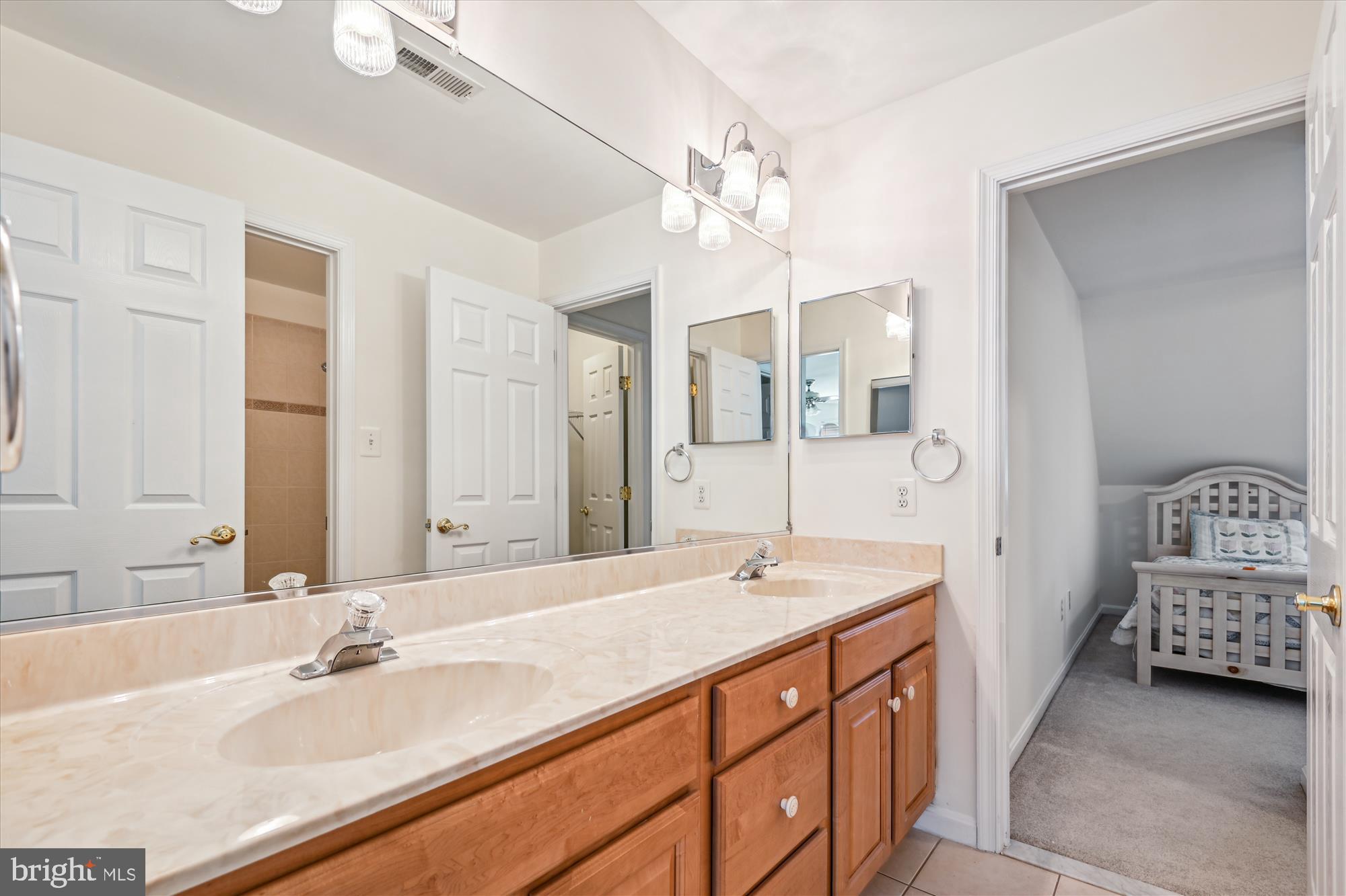 DAVIDSONVILLE - Residential