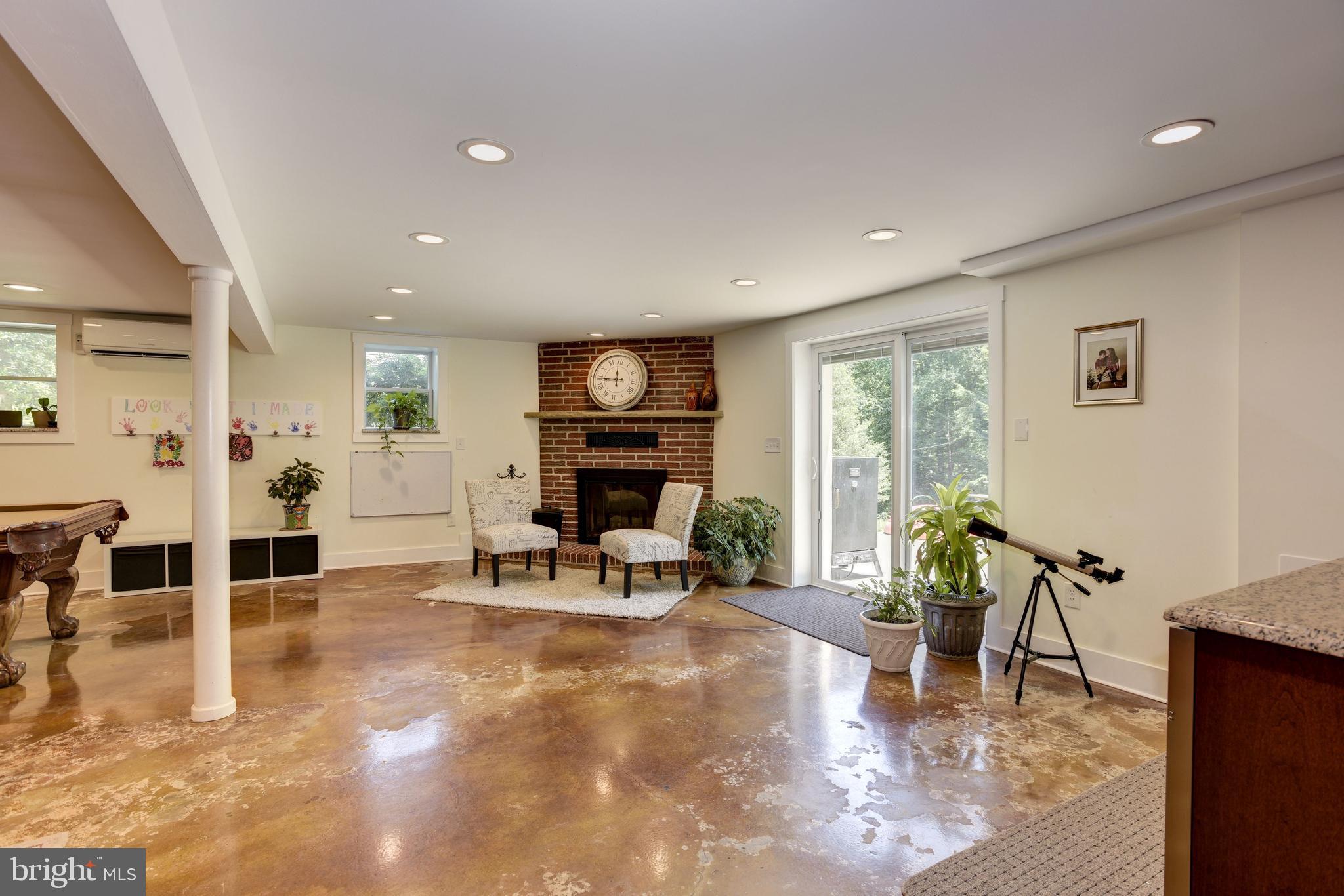 MOUNT HEBRON - Residential