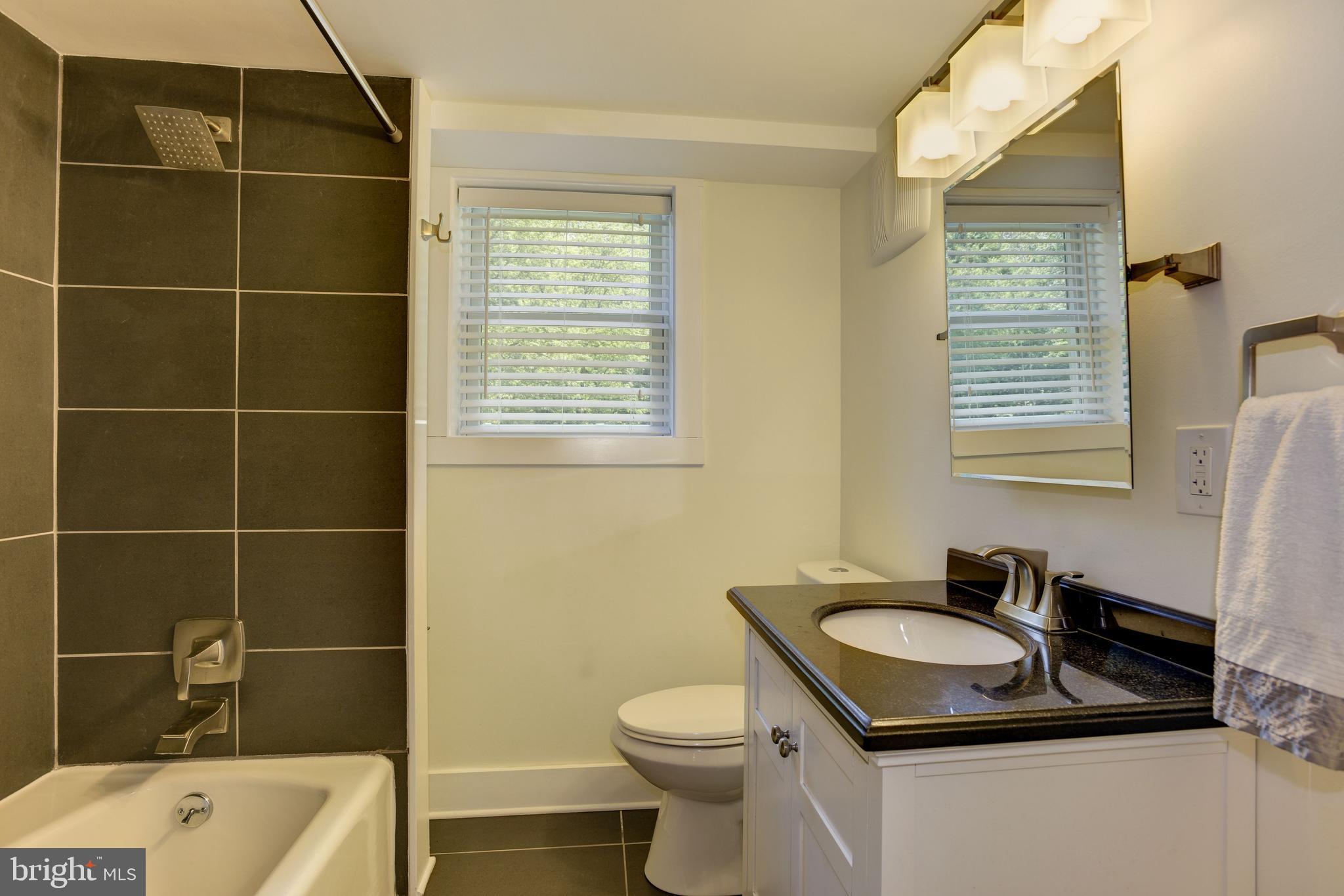 MOUNT HEBRON - Residential