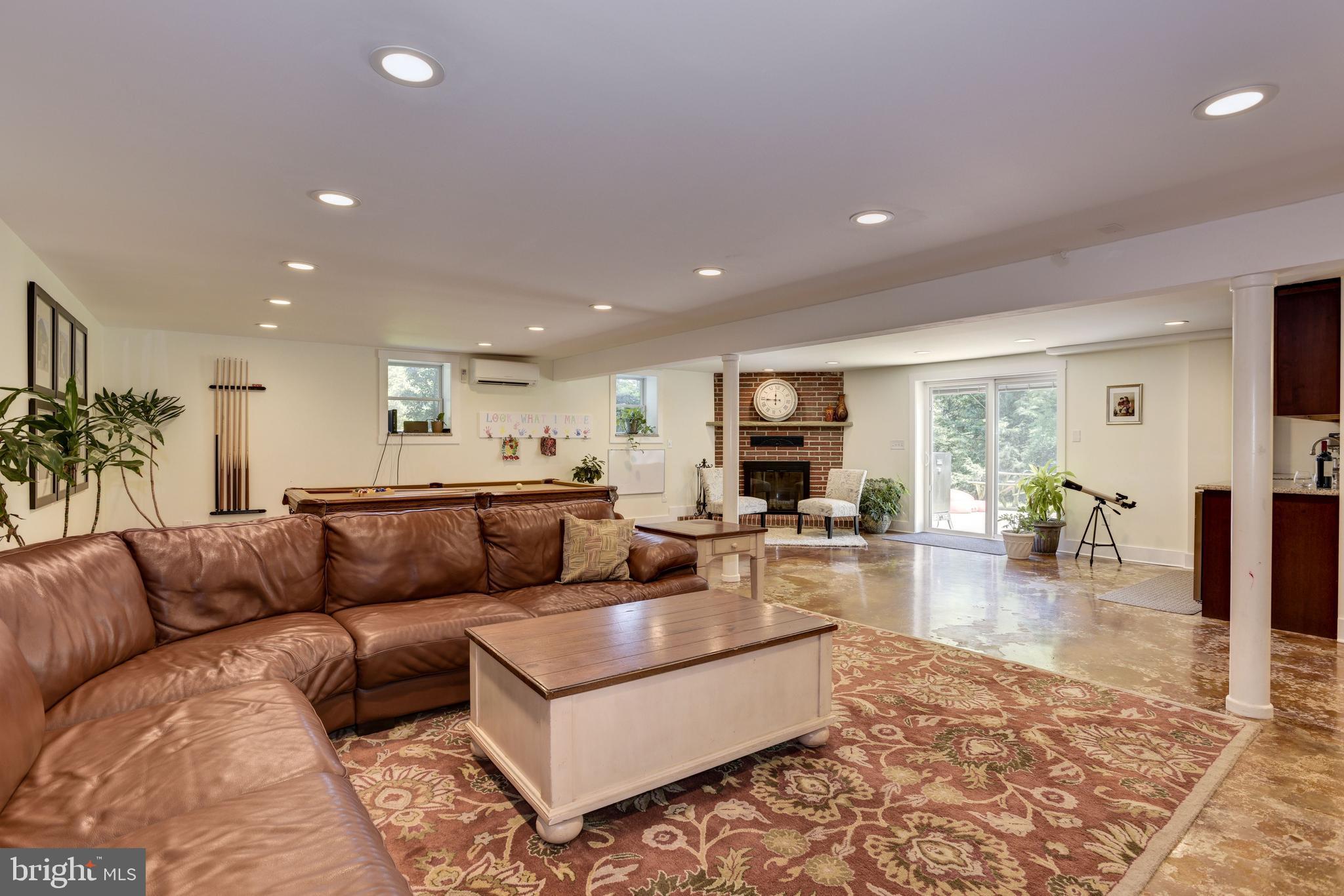 MOUNT HEBRON - Residential