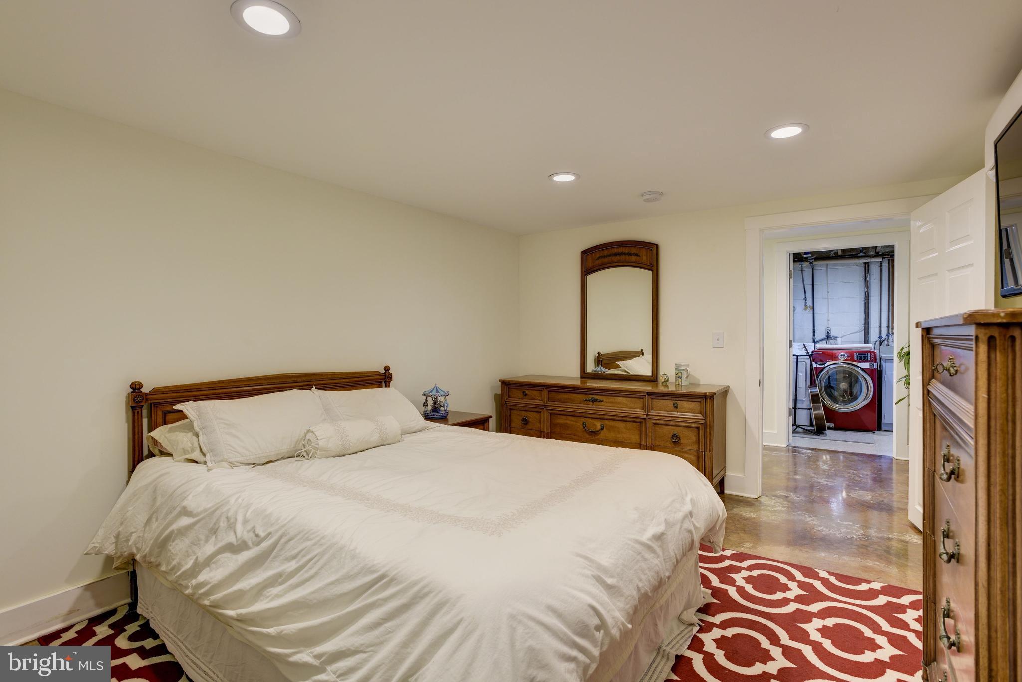 MOUNT HEBRON - Residential