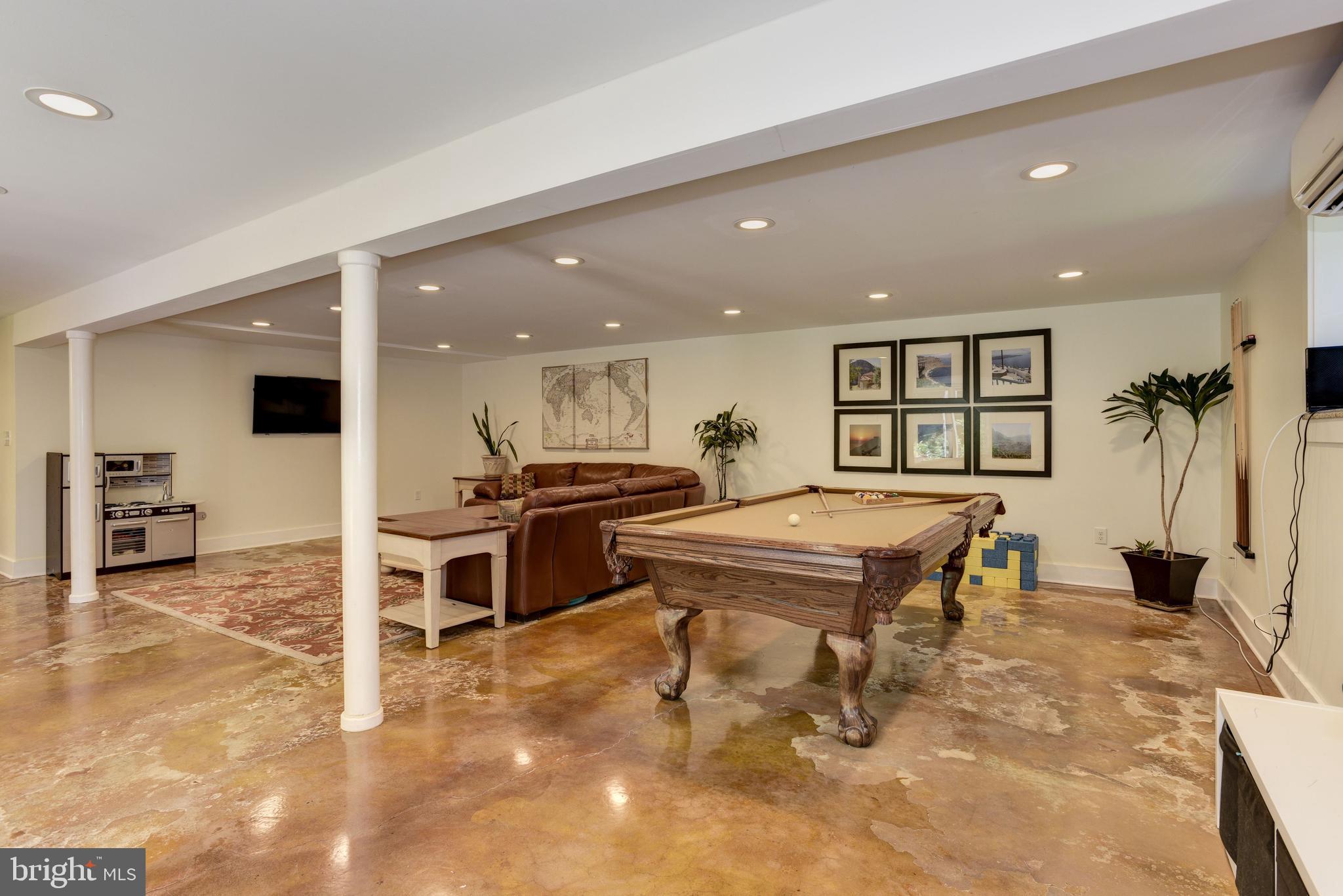 MOUNT HEBRON - Residential