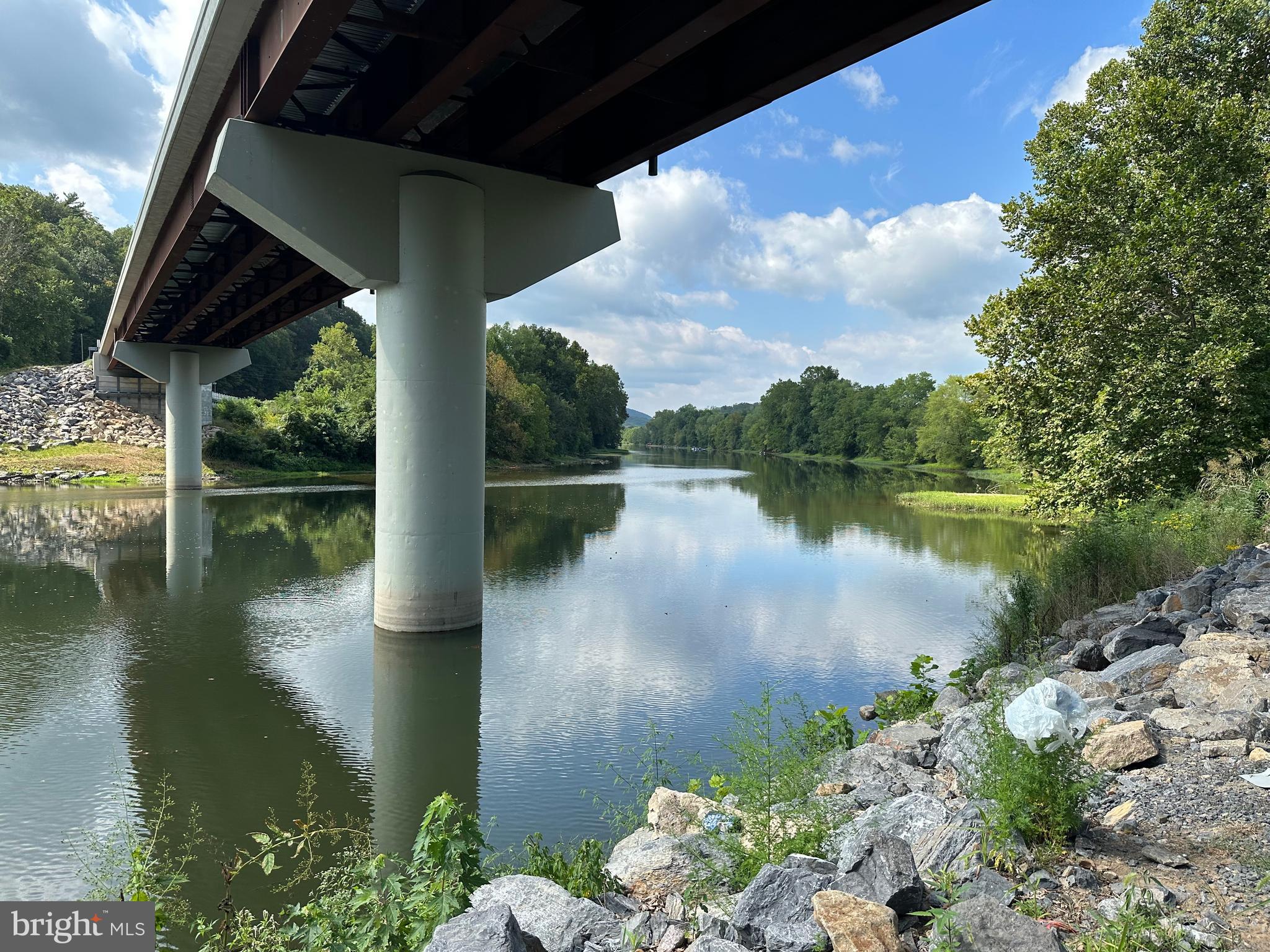 LONG ACRE ESTATES - Land