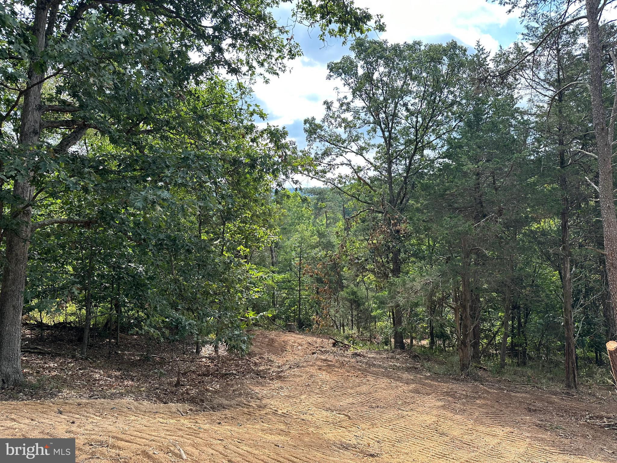 LONG ACRE ESTATES - Land