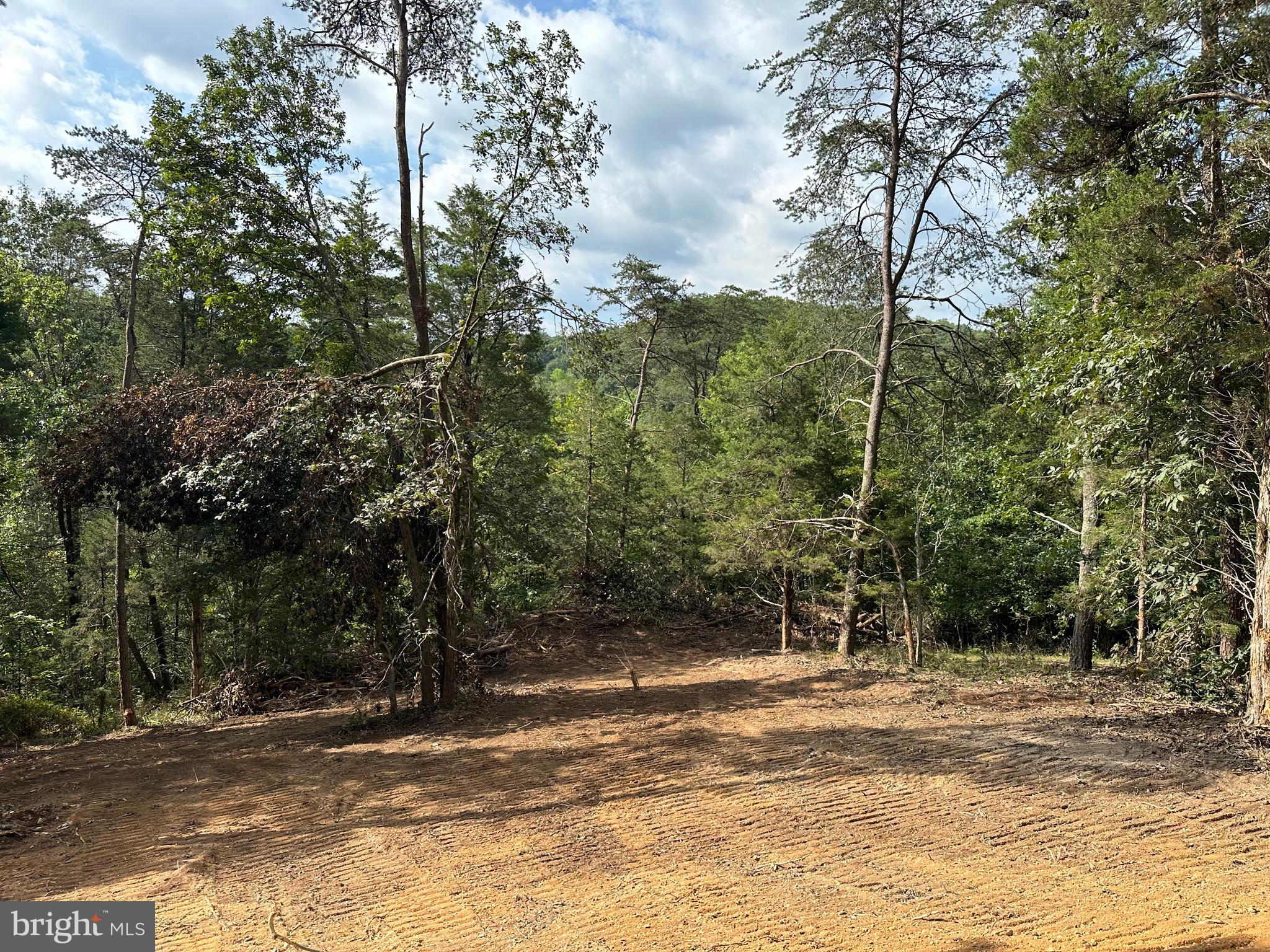 LONG ACRE ESTATES - Land