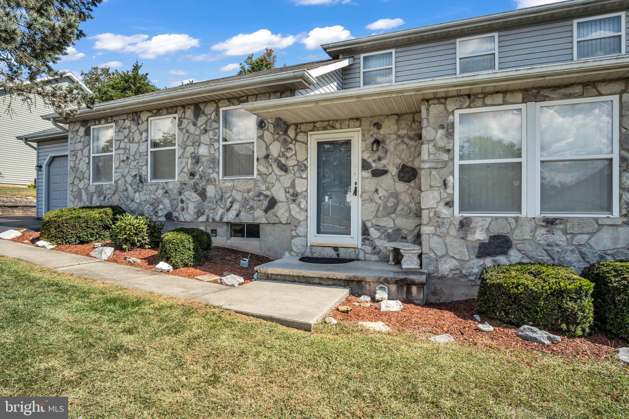 45 S BEN HOGAN DRIVE