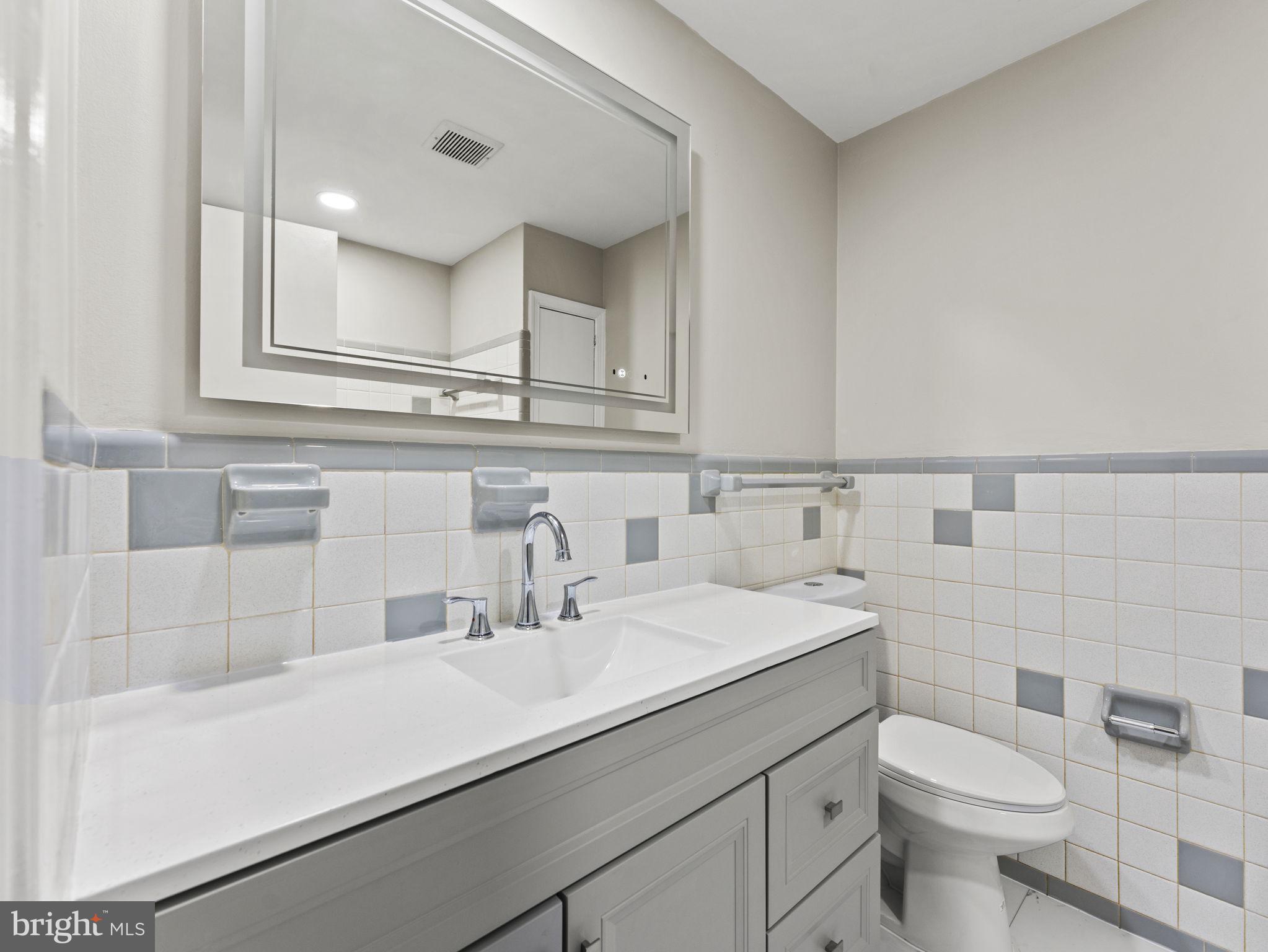 MADISON MANOR - Residential Lease