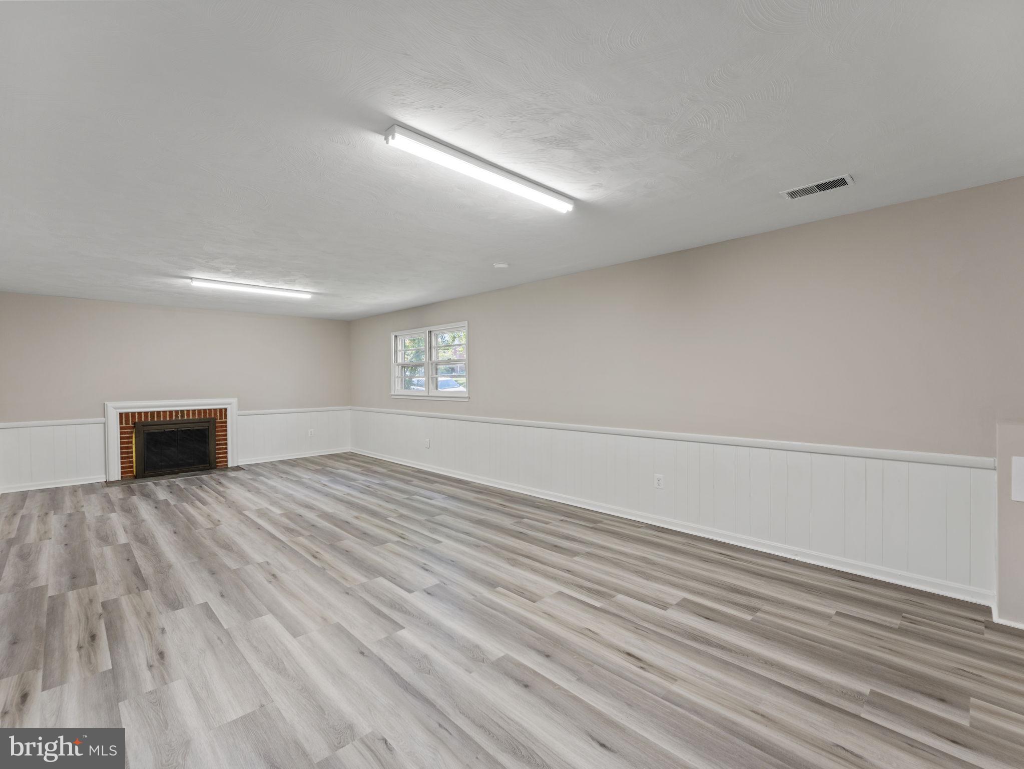 MADISON MANOR - Residential Lease