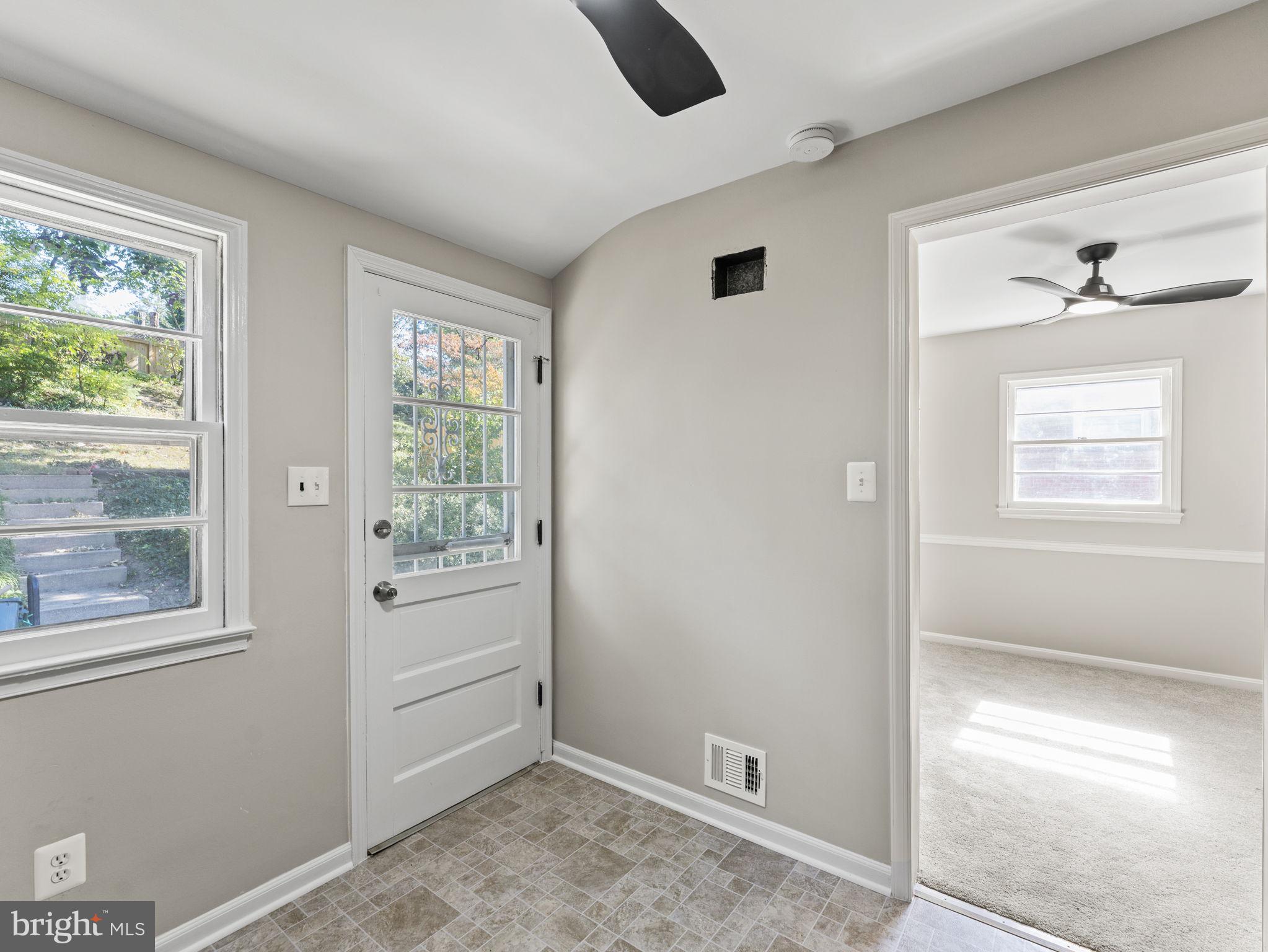 MADISON MANOR - Residential Lease