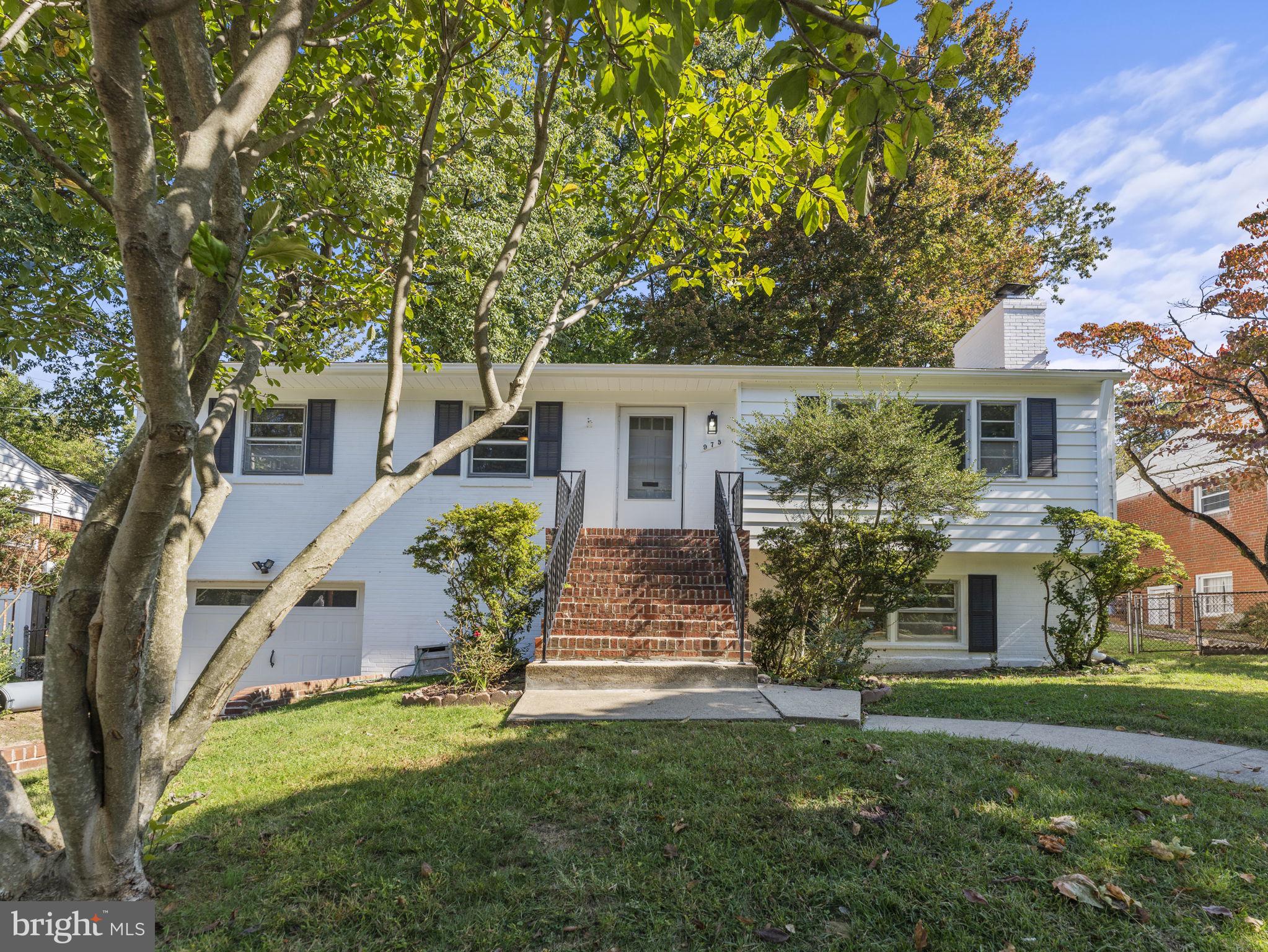 MADISON MANOR - Residential Lease