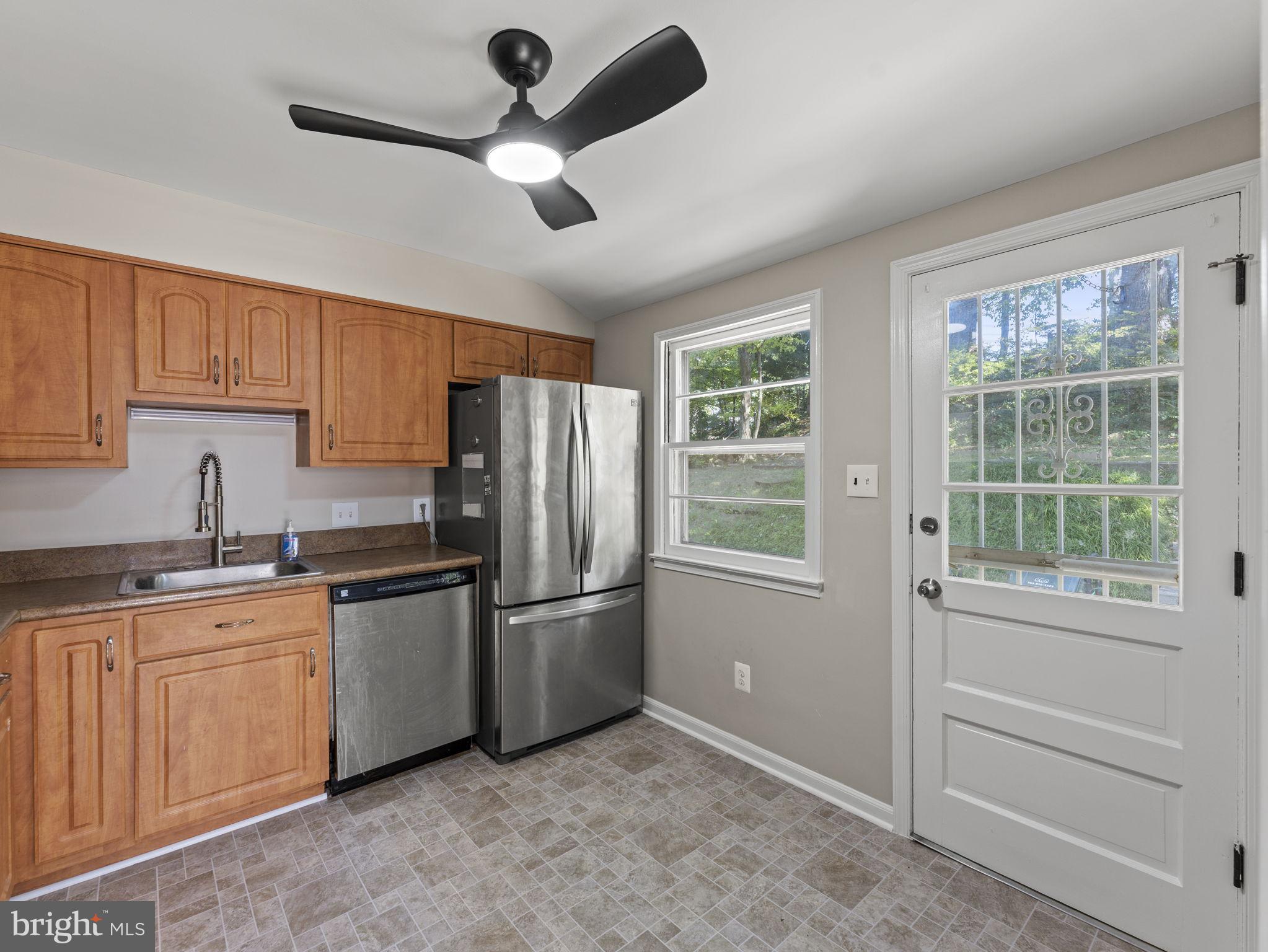 MADISON MANOR - Residential Lease