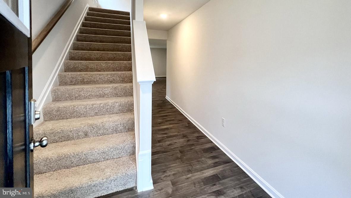 602 HEATHROW CIRCLE