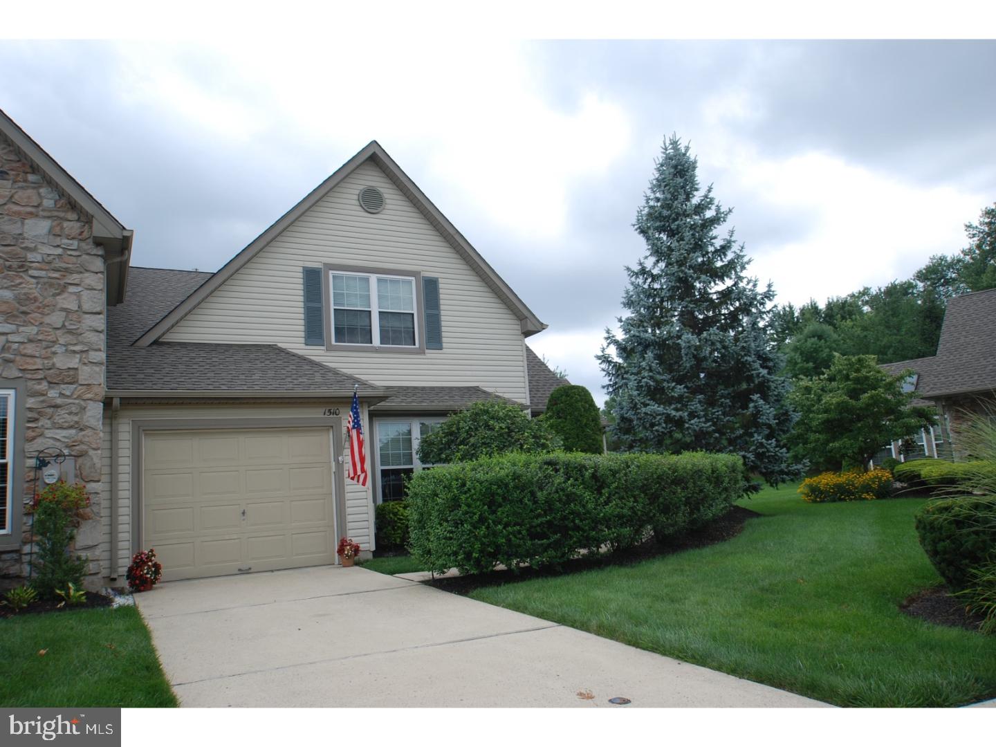 YORKTOWN - Residential