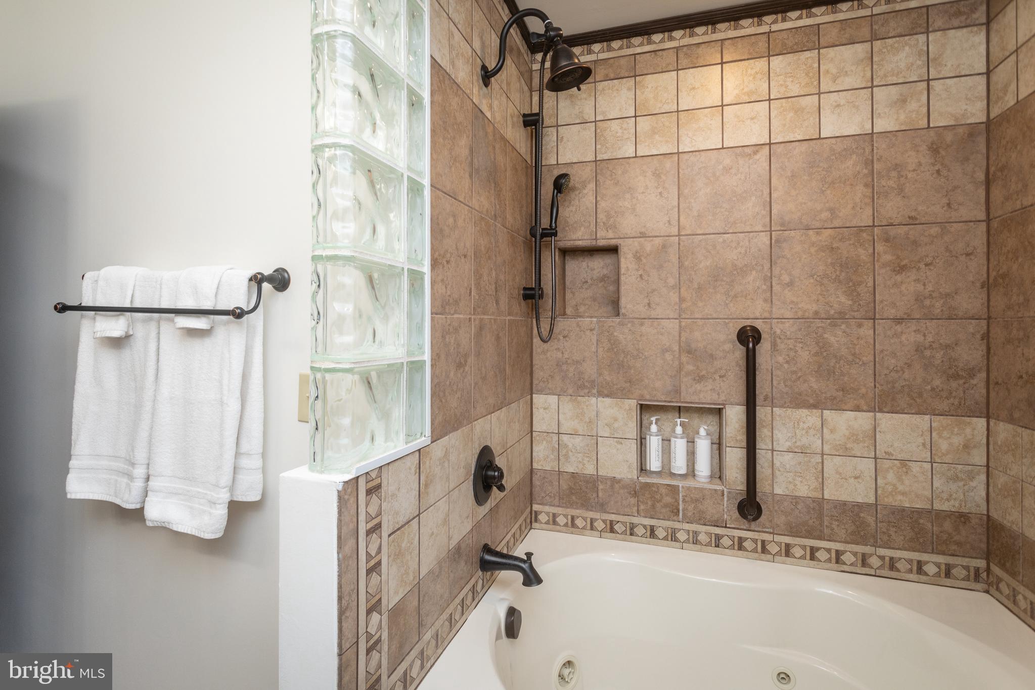 MASSANUTTEN - Residential