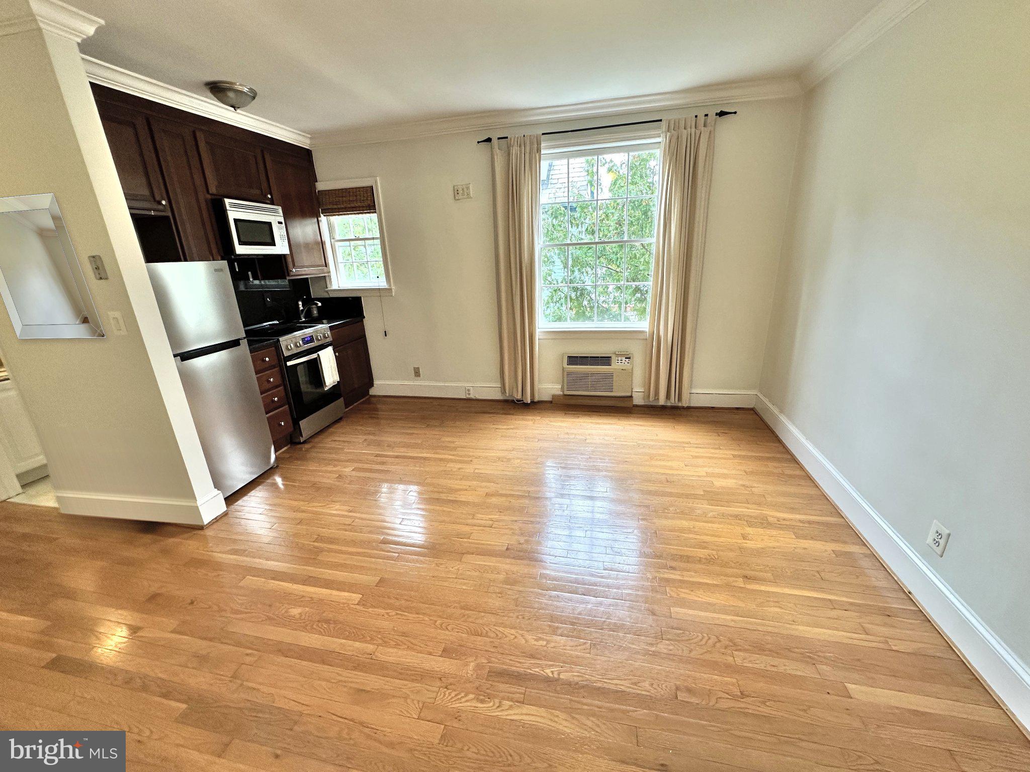 3520 3520 W PL NW NW 202