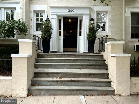 MLS: DCDC2285292