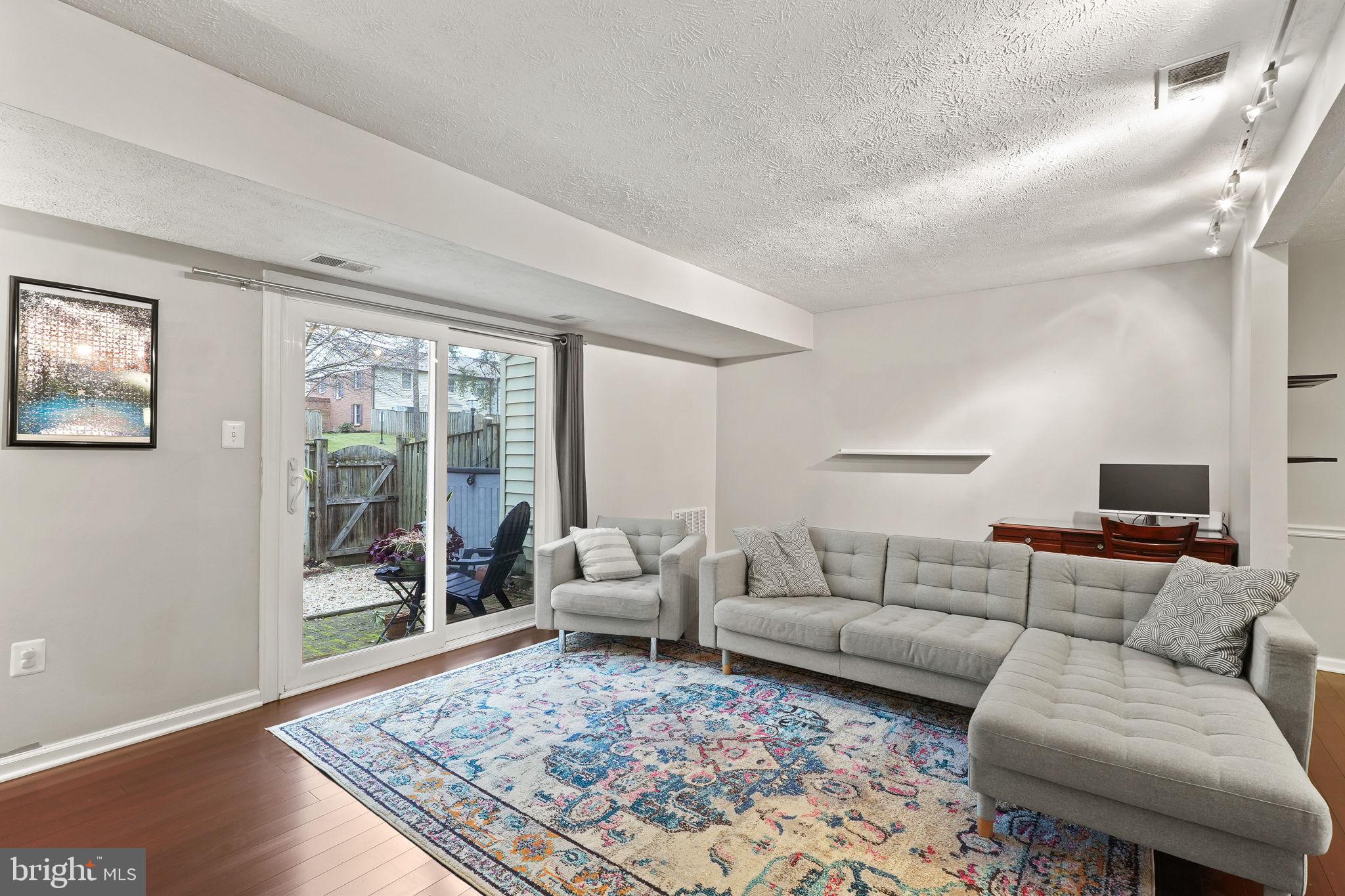 JEFFERSON GREEN - Residential