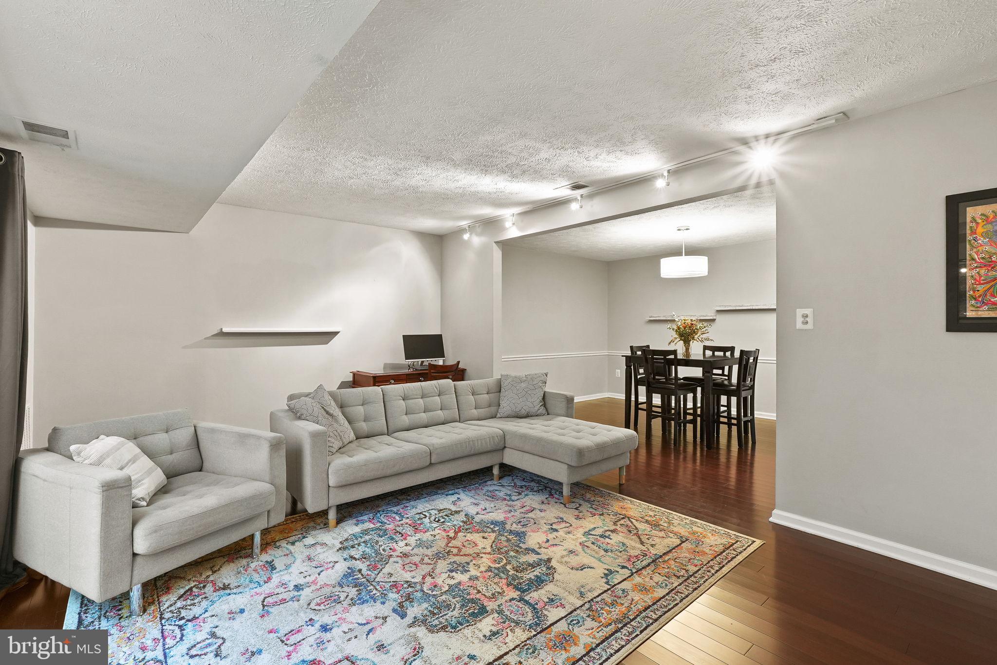 JEFFERSON GREEN - Residential