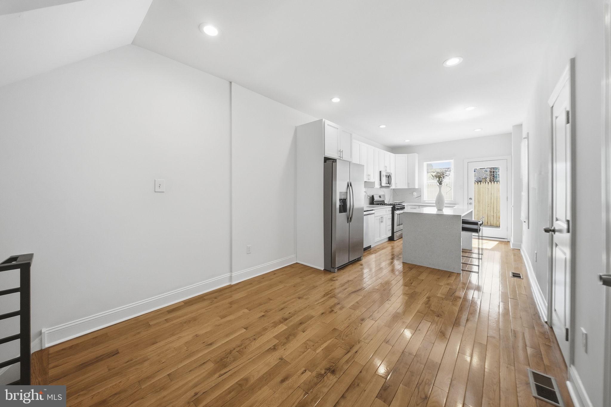 POINT BREEZE - Residential