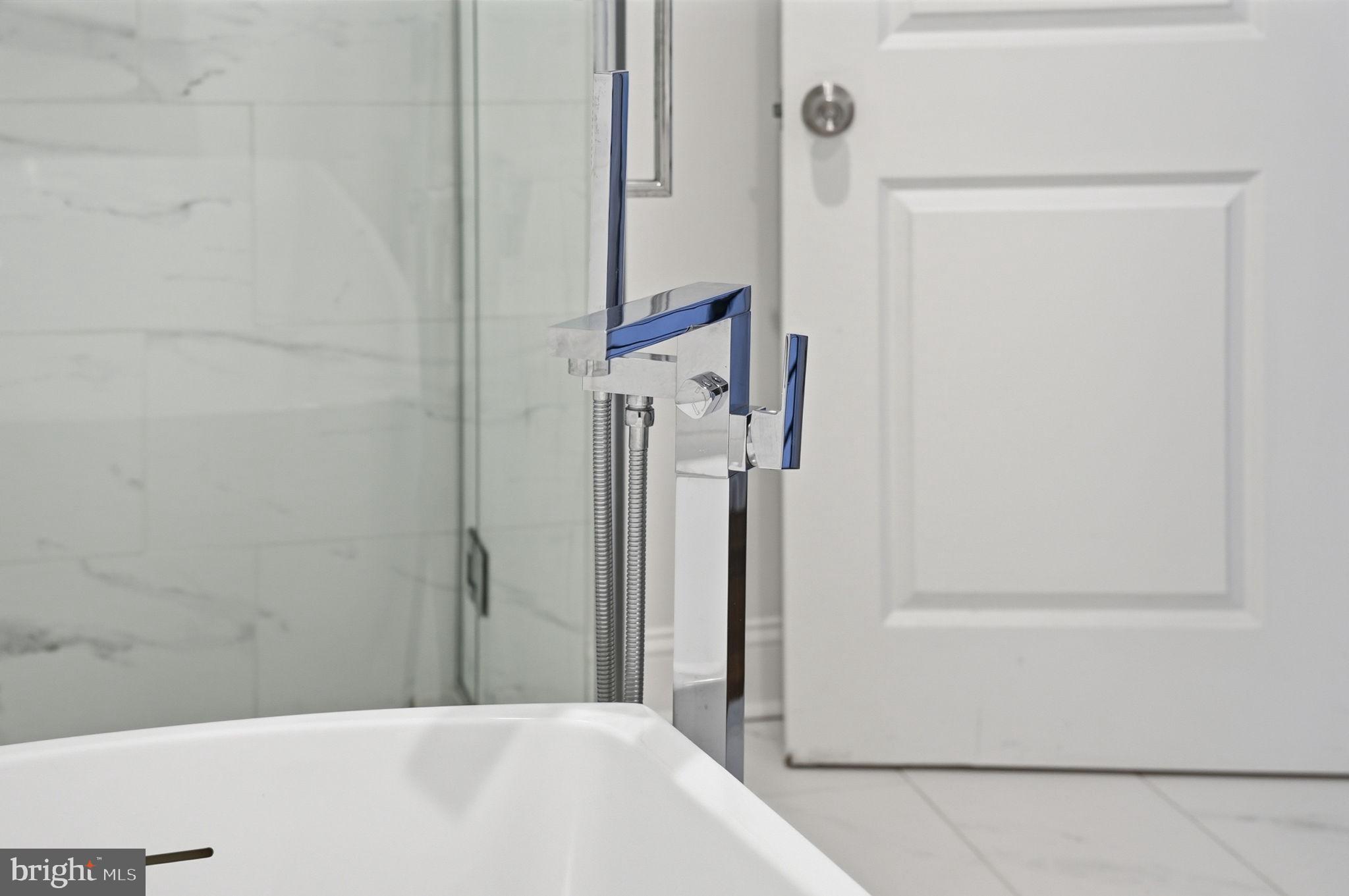 POINT BREEZE - Residential