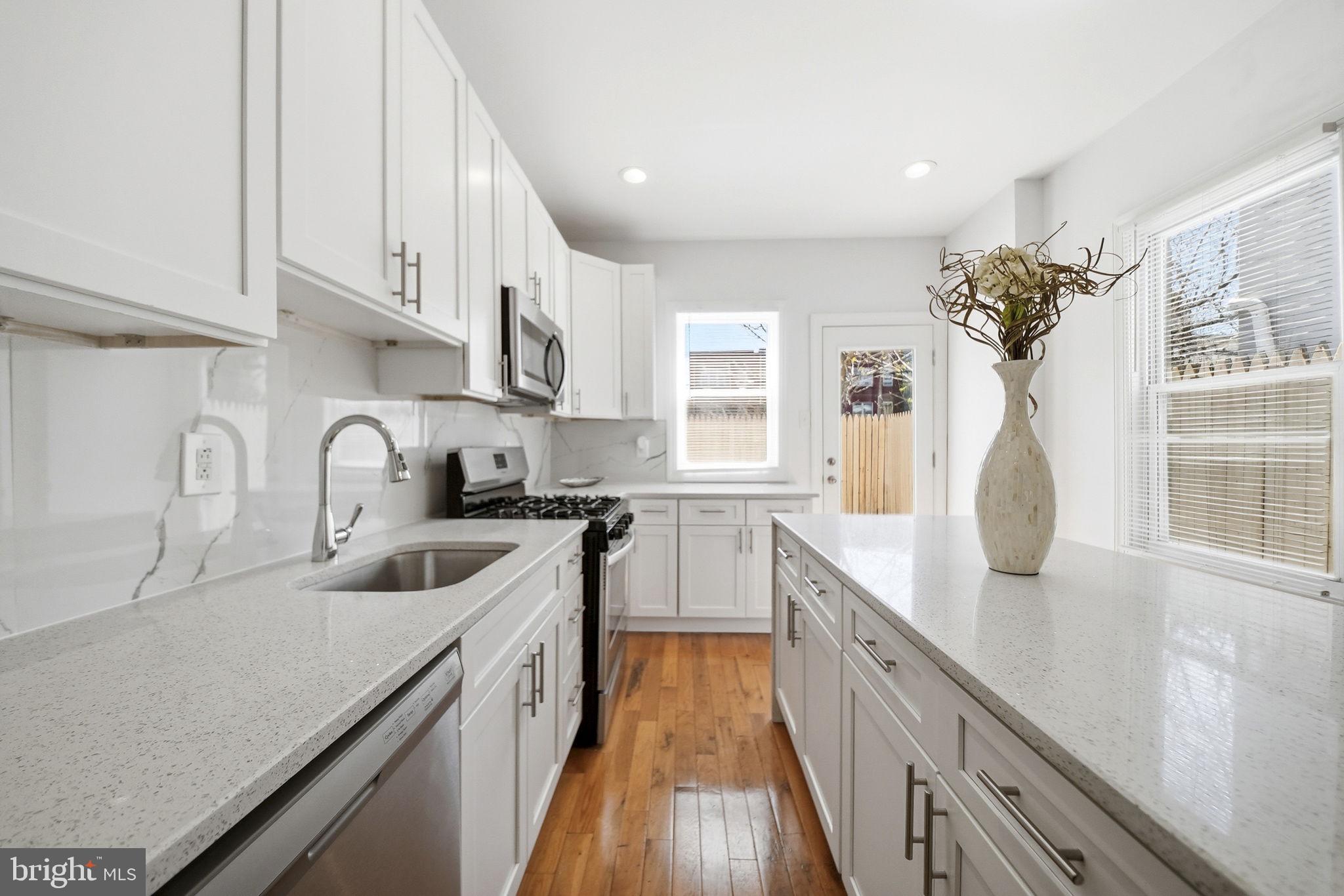 POINT BREEZE - Residential