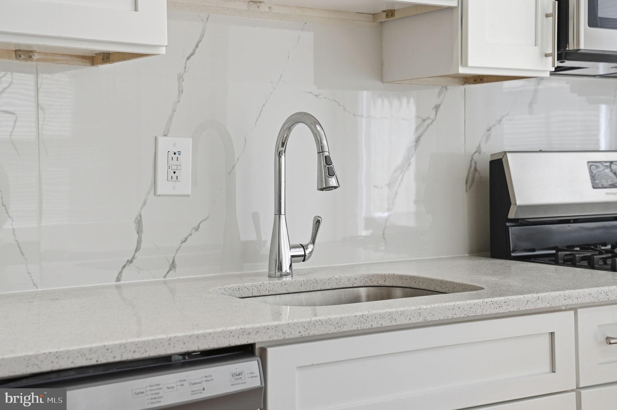 POINT BREEZE - Residential