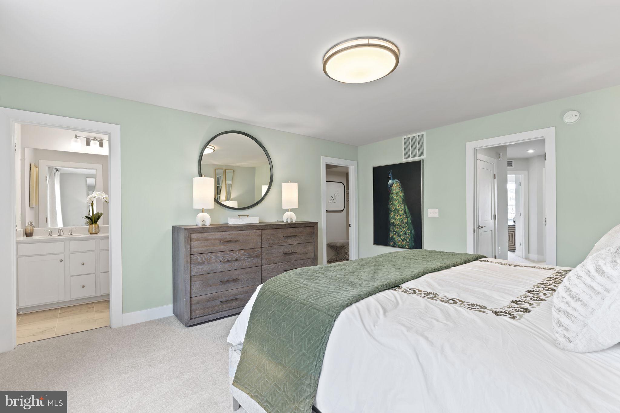 BRADLEY SQUARE - Residential